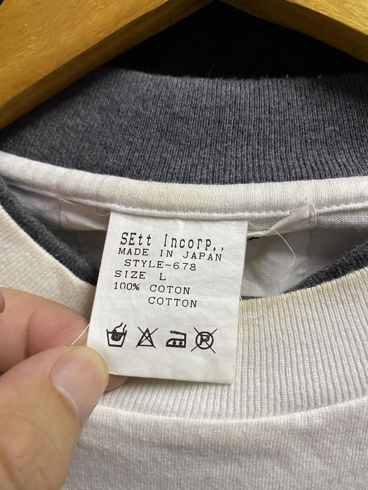 General Research 2000 Manifesto Poem tee Size US L / EU 52-54 / 3 - 10 Thumbnail