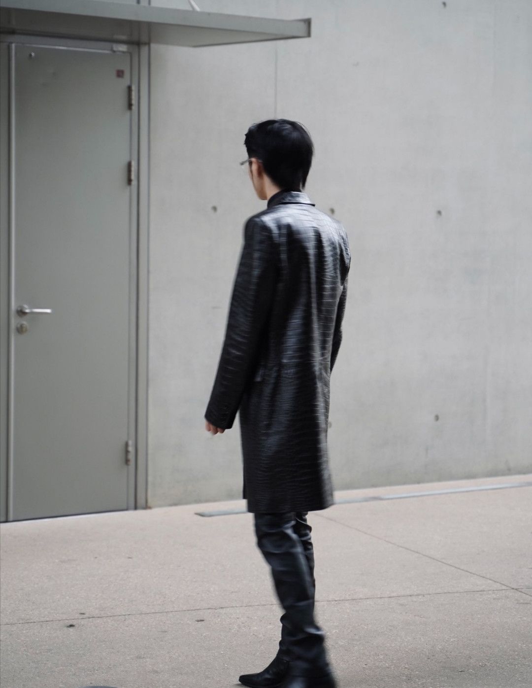 Saint Laurent Paris Saint Laurent Show crocodile leather coat Size US S / EU 44-46 / 1 - 4 Thumbnail