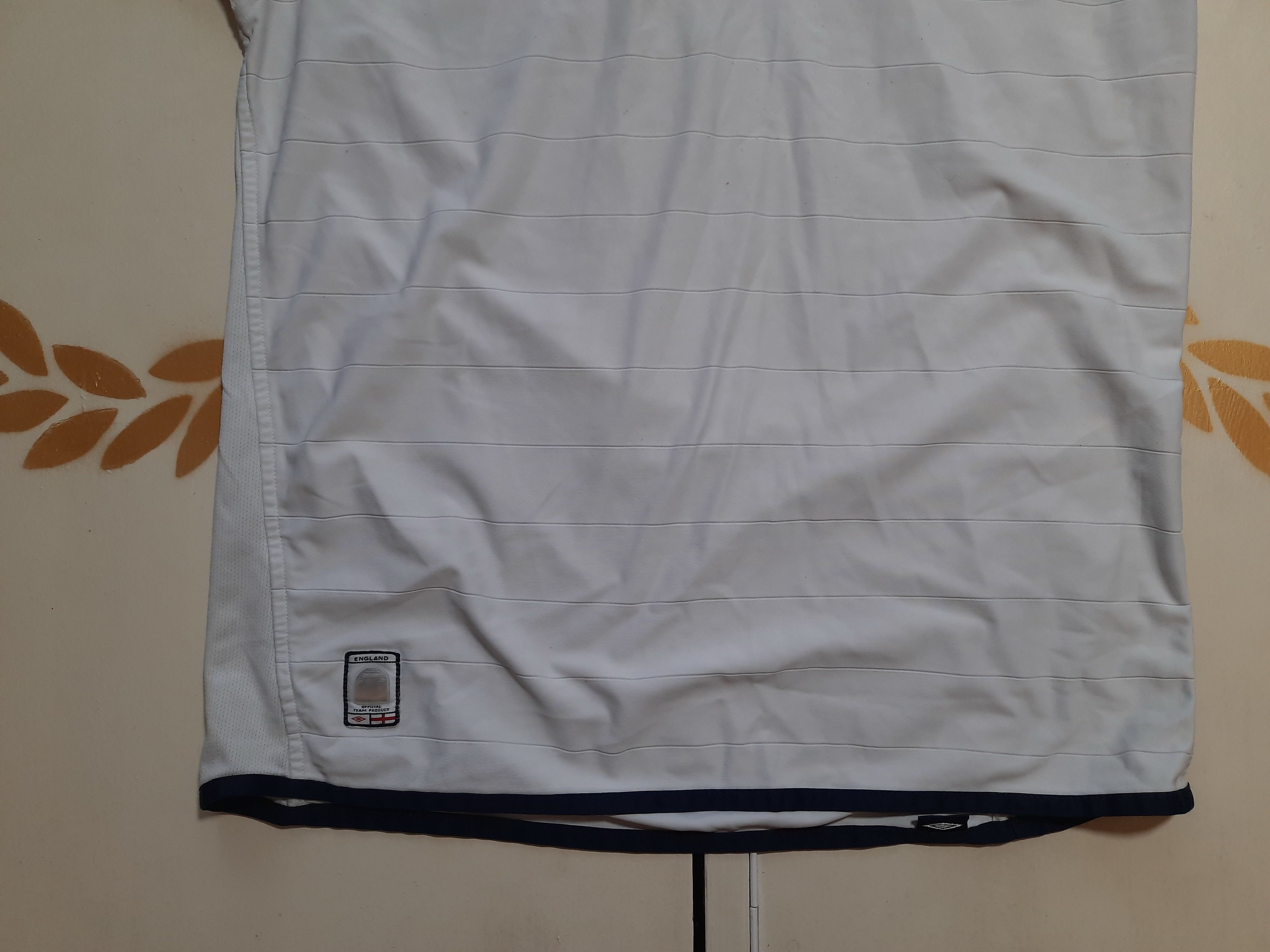 Umbro Umbro England Team 2004 Jersey Size US L / EU 52-54 / 3 - 2 Thumbnail