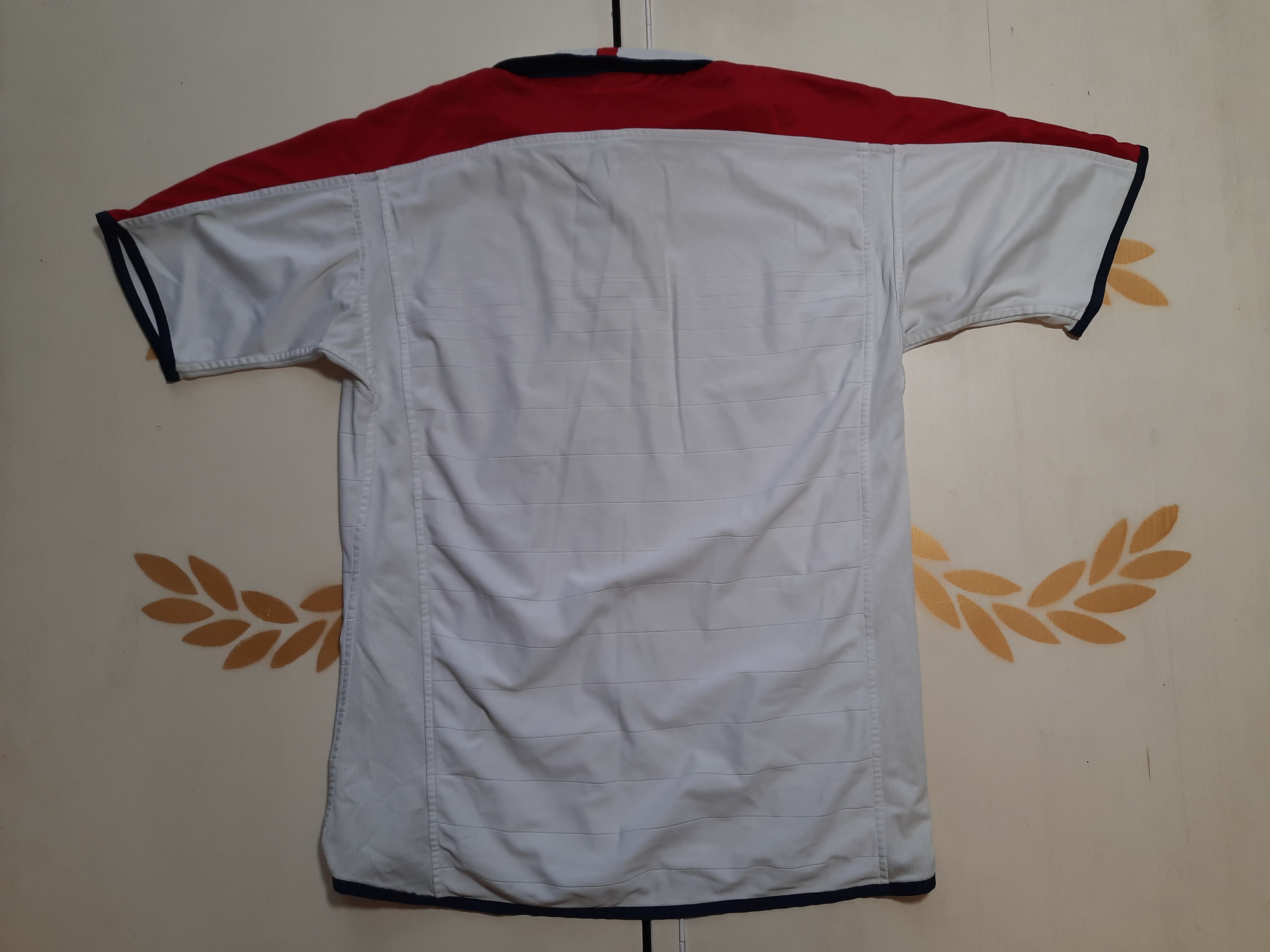 Umbro Umbro England Team 2004 Jersey Size US L / EU 52-54 / 3 - 11 Thumbnail