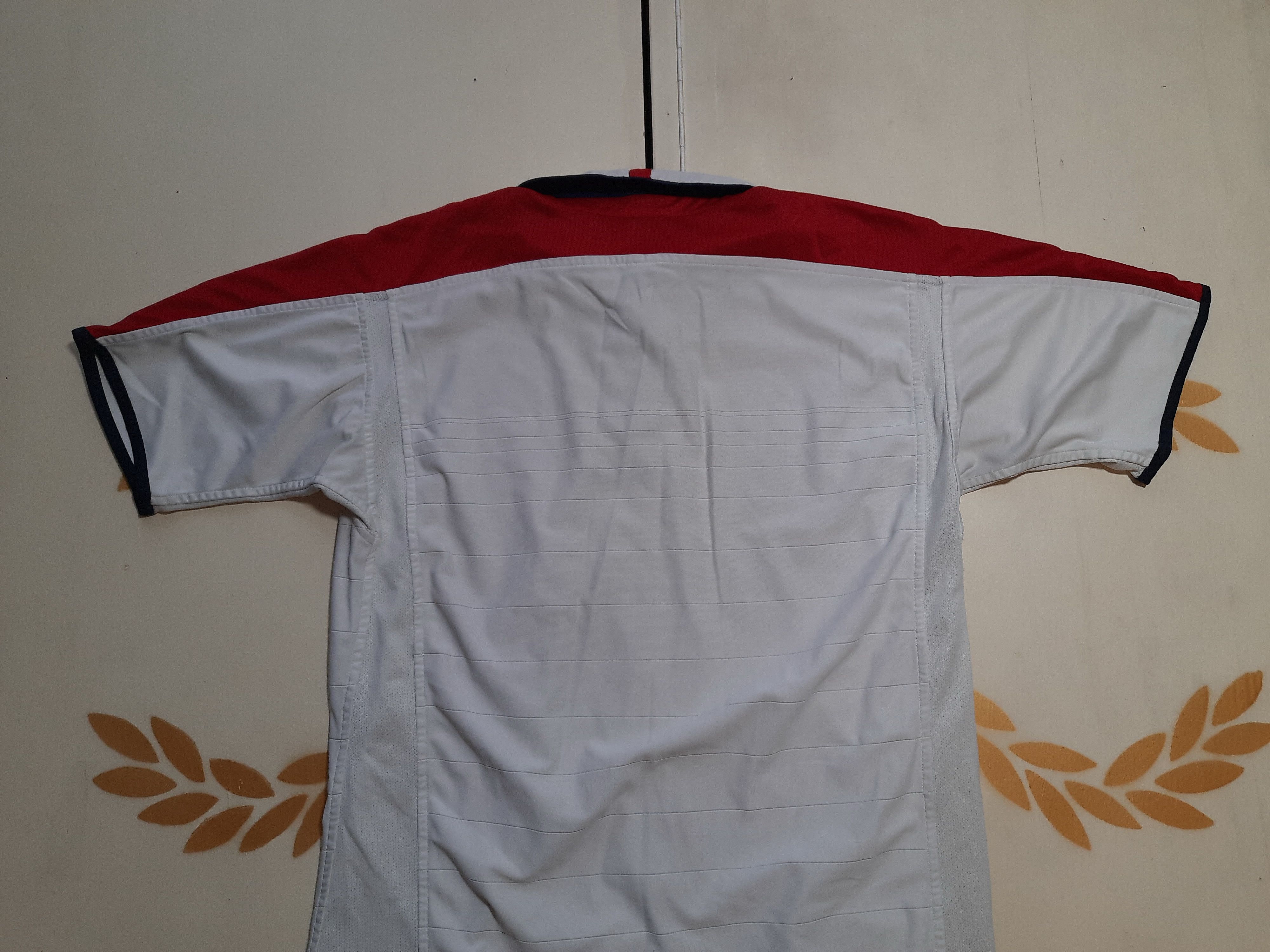 Umbro Umbro England Team 2004 Jersey Size US L / EU 52-54 / 3 - 12 Thumbnail