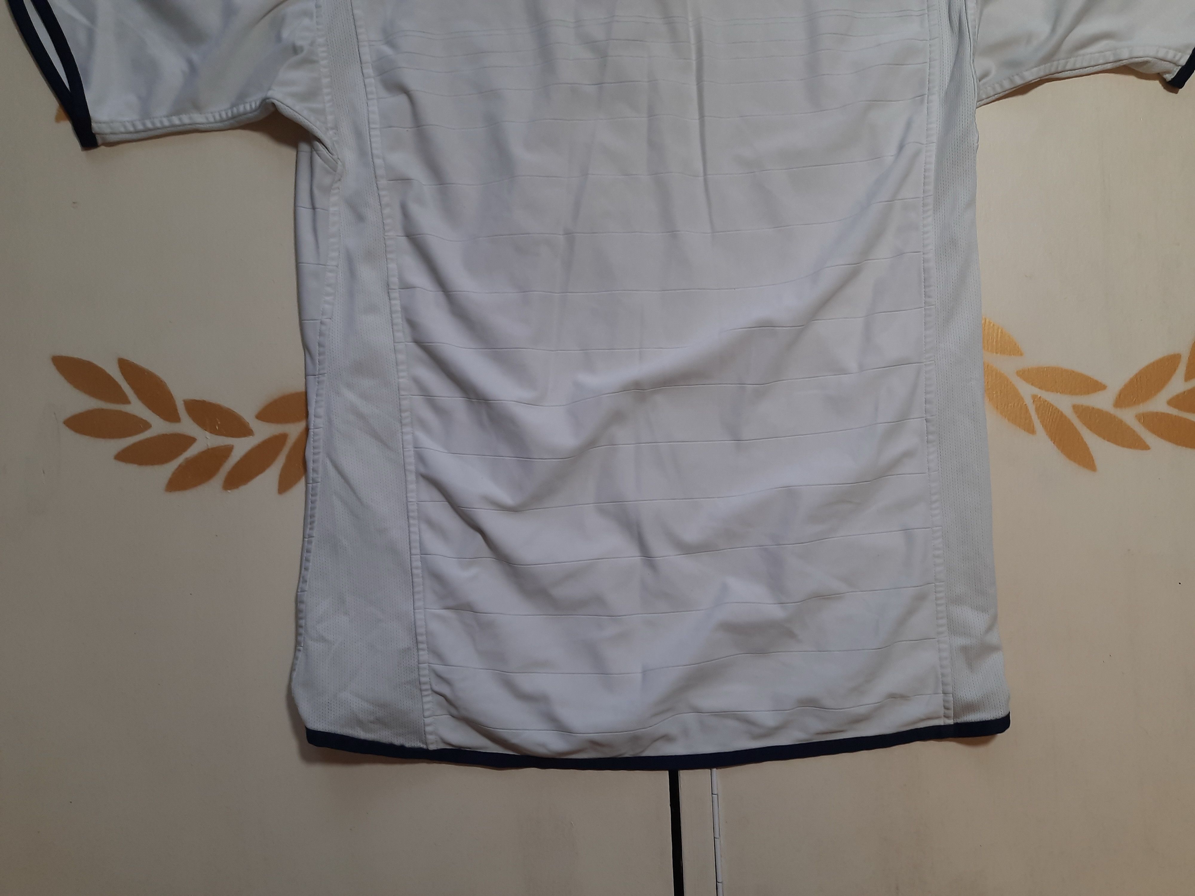 Umbro Umbro England Team 2004 Jersey Size US L / EU 52-54 / 3 - 13 Thumbnail