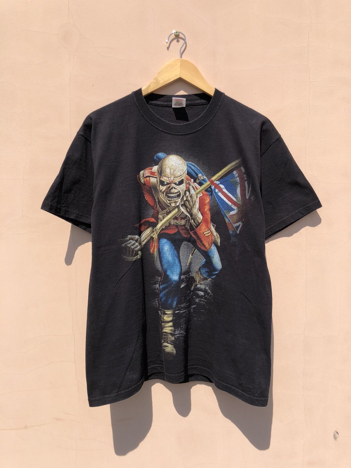 Band Tees Vintage 2011 Iron Maiden Trooper Black Tee (Judas Priest) Size US L / EU 52-54 / 3 - 1 Thumbnail