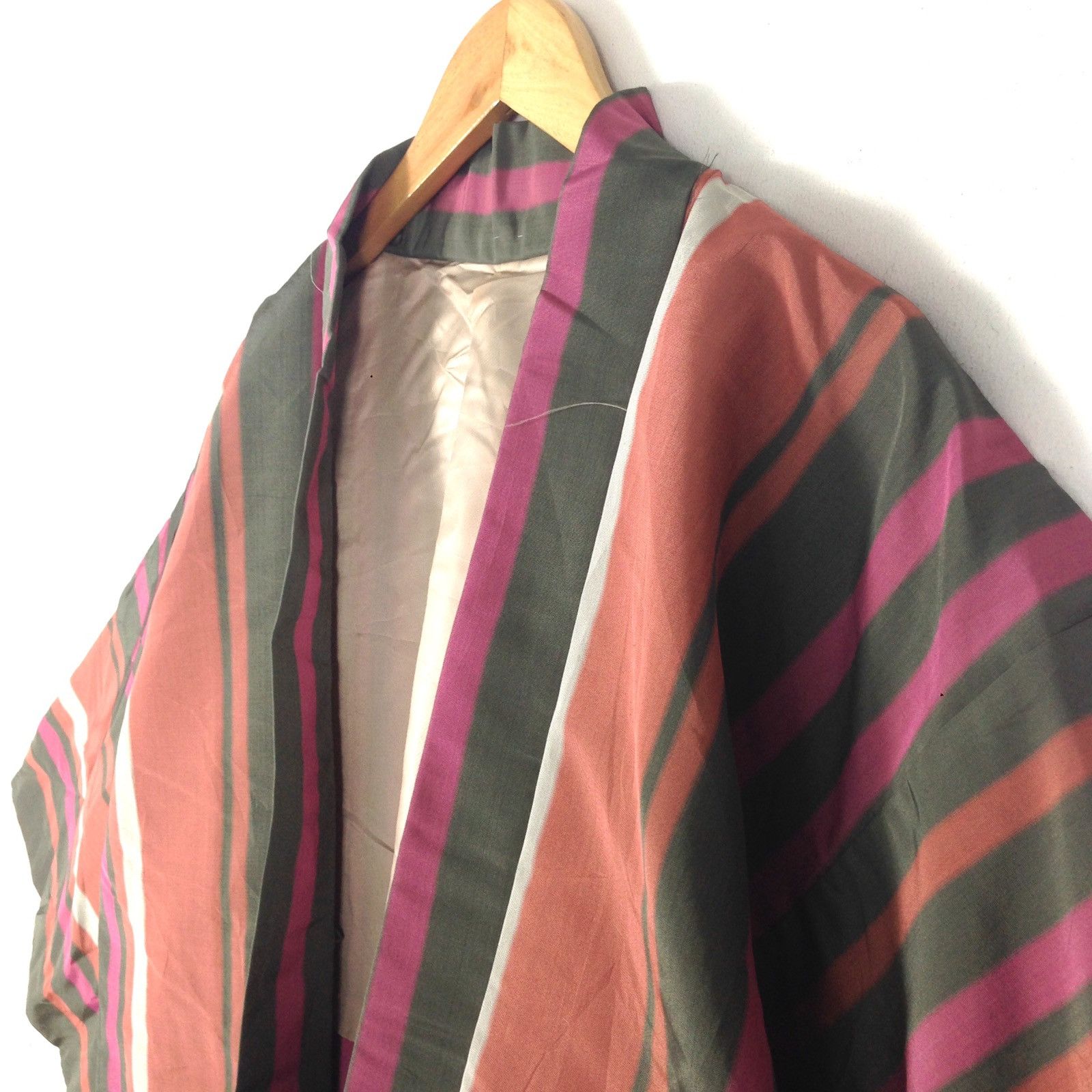 Japanese Brand Vintage Haori Kimono Nice Colour Japanese Fashion Kimono Size US L / EU 52-54 / 3 - 5 Thumbnail