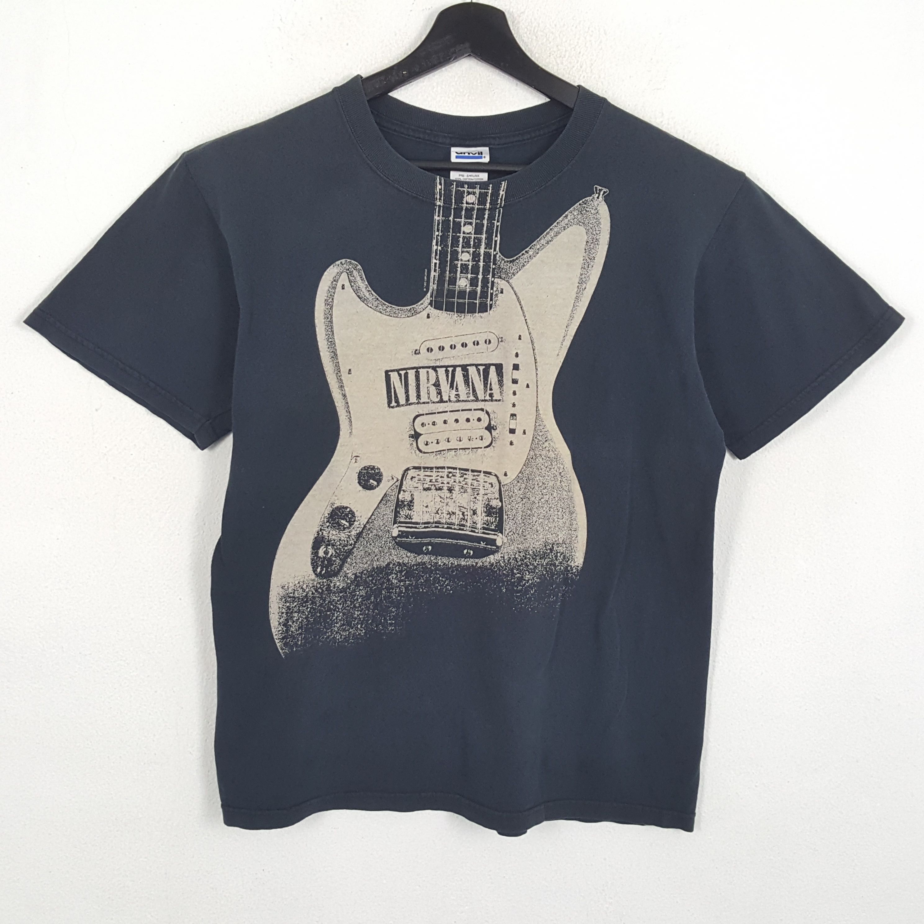 Band Tees × Nirvana × Vintage NIRVANA Rock Band Big Guitar Design Vintage Tshirt Size US M / EU 48-50 / 2 - 1 Thumbnail
