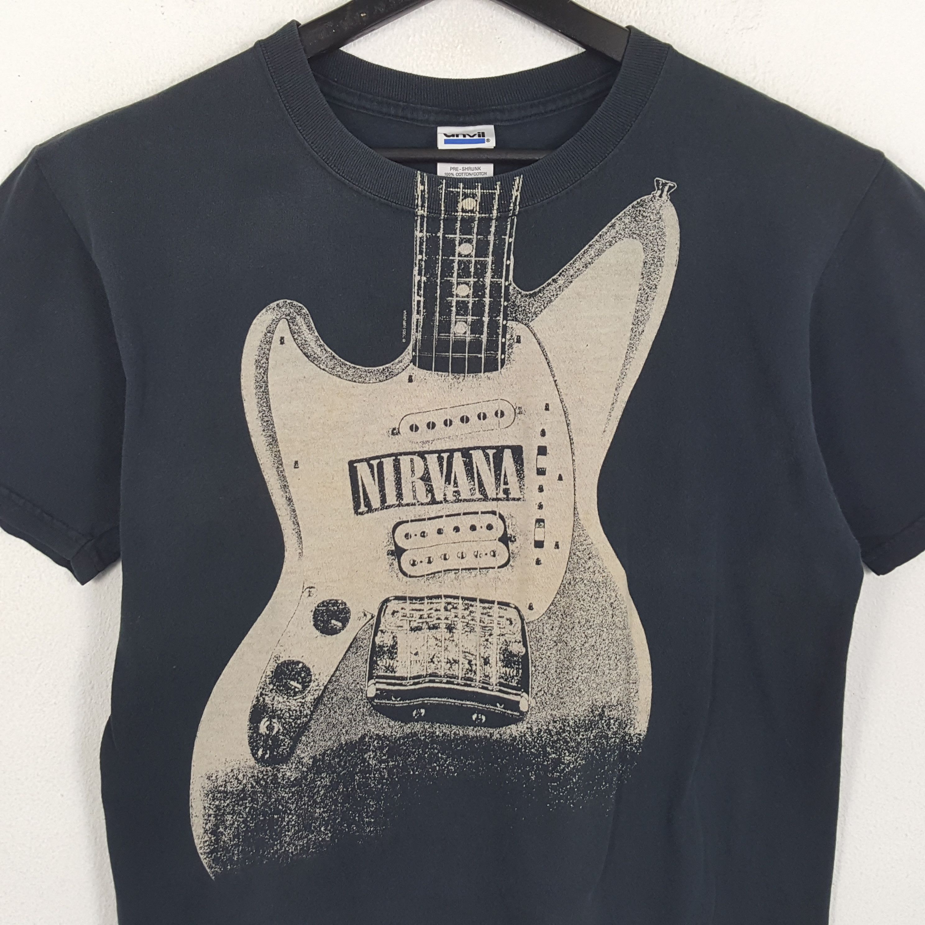 Band Tees × Nirvana × Vintage NIRVANA Rock Band Big Guitar Design Vintage Tshirt Size US M / EU 48-50 / 2 - 2 Thumbnail