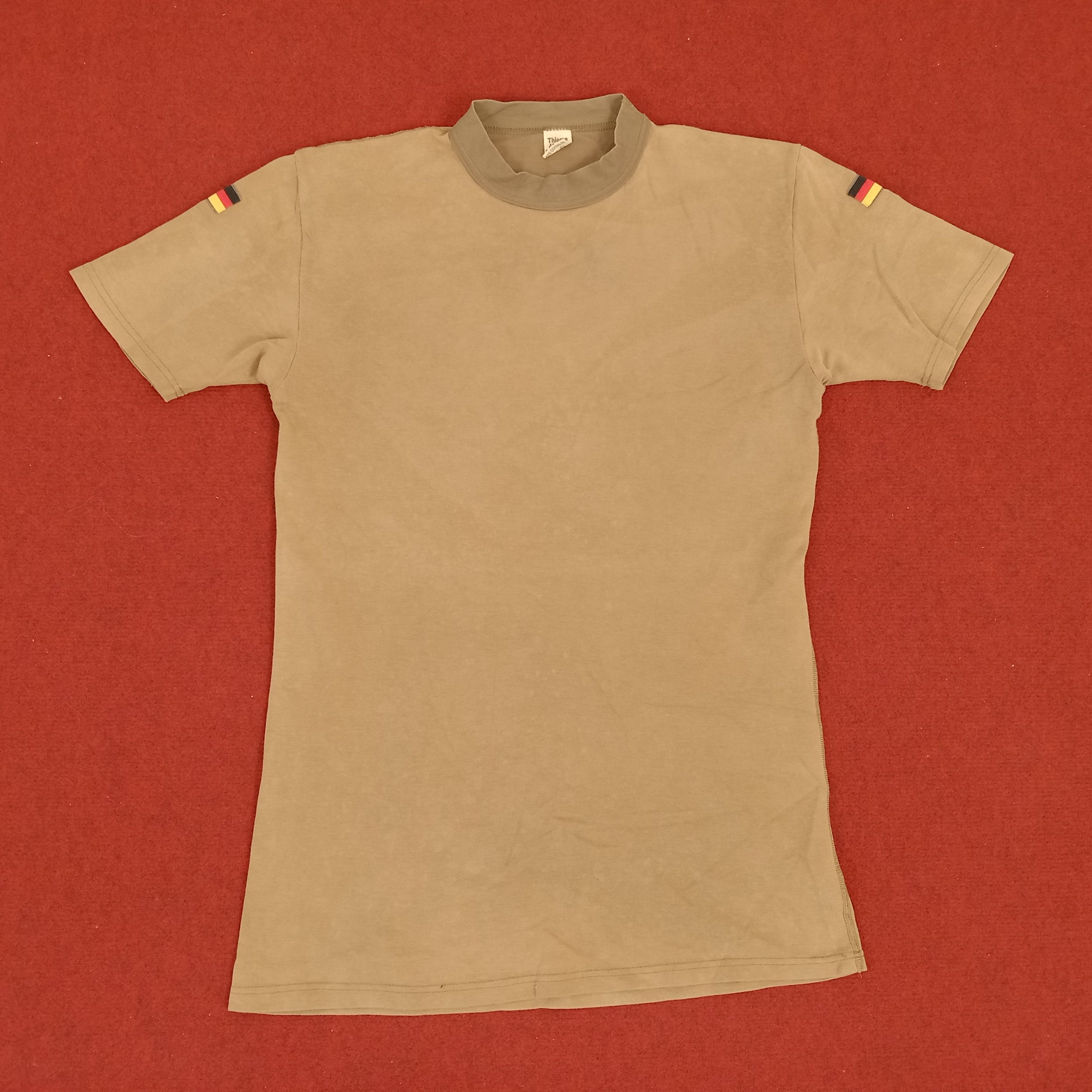 Vintage Germany Army MIlitary Thieme Plain Style Vintage Tshirt Size US M / EU 48-50 / 2 - 1 Preview
