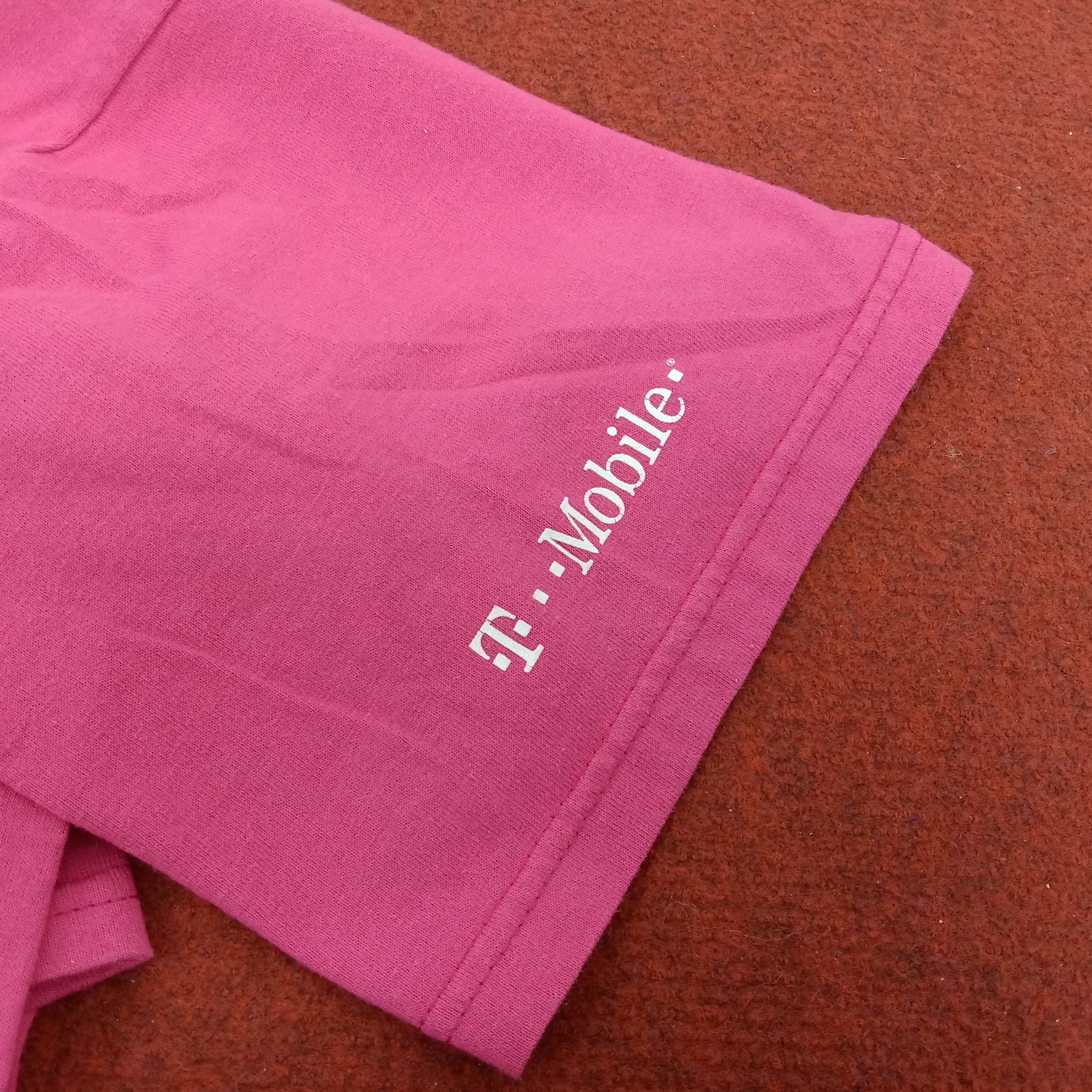 Apple × Vintage Apple iphone Small Logo Design Pink Tshirt Size US L / EU 52-54 / 3 - 7 Thumbnail