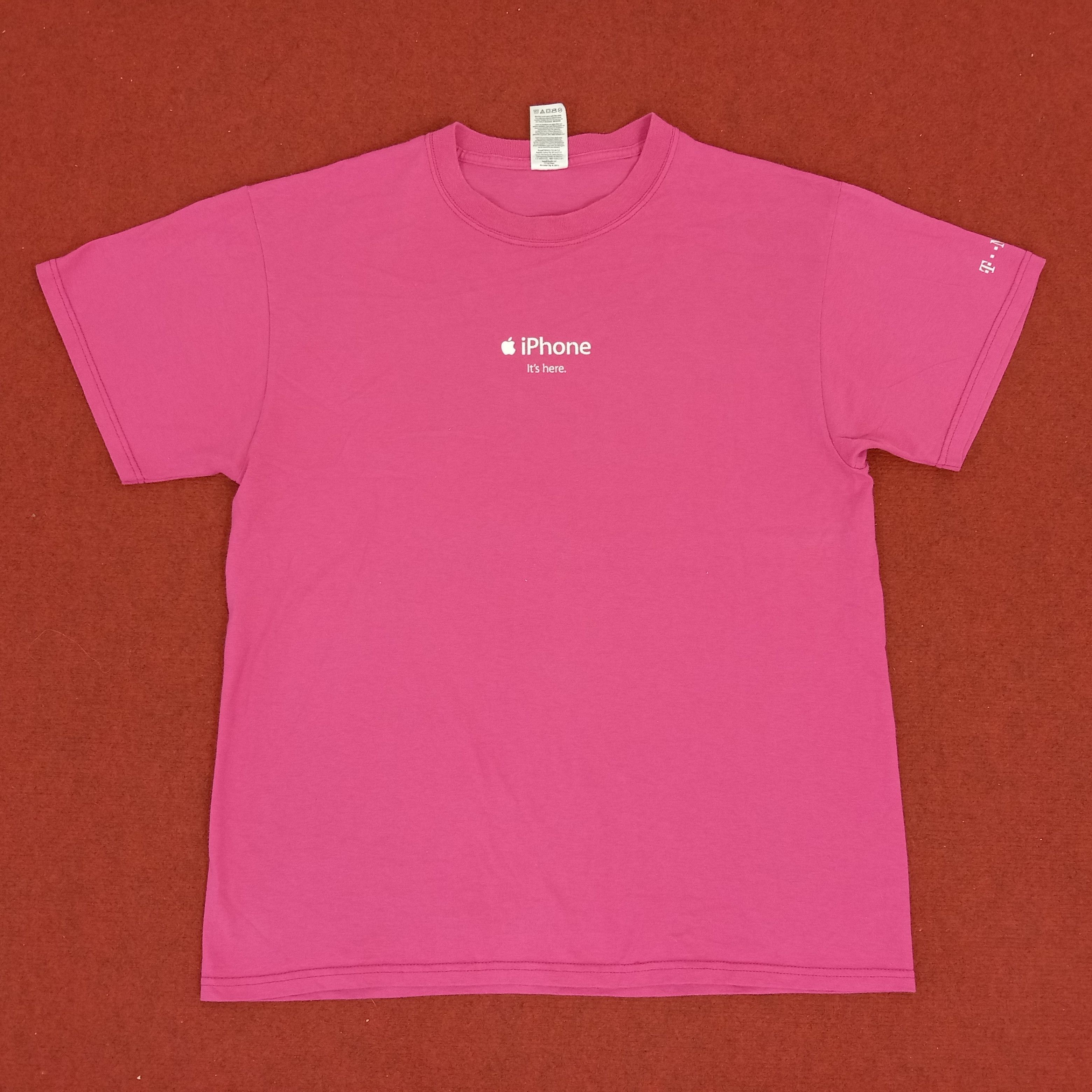 Apple × Vintage Apple iphone Small Logo Design Pink Tshirt Size US L / EU 52-54 / 3 - 1 Thumbnail