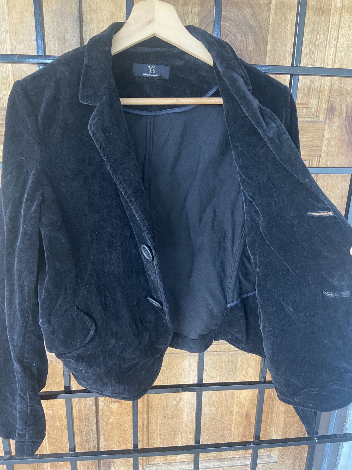 Vintage Vintage Y’s Yohji Yamamoto Velvet Cropped Blazer Jacket Size M / US 6-8 / IT 42-44 - 4 Thumbnail