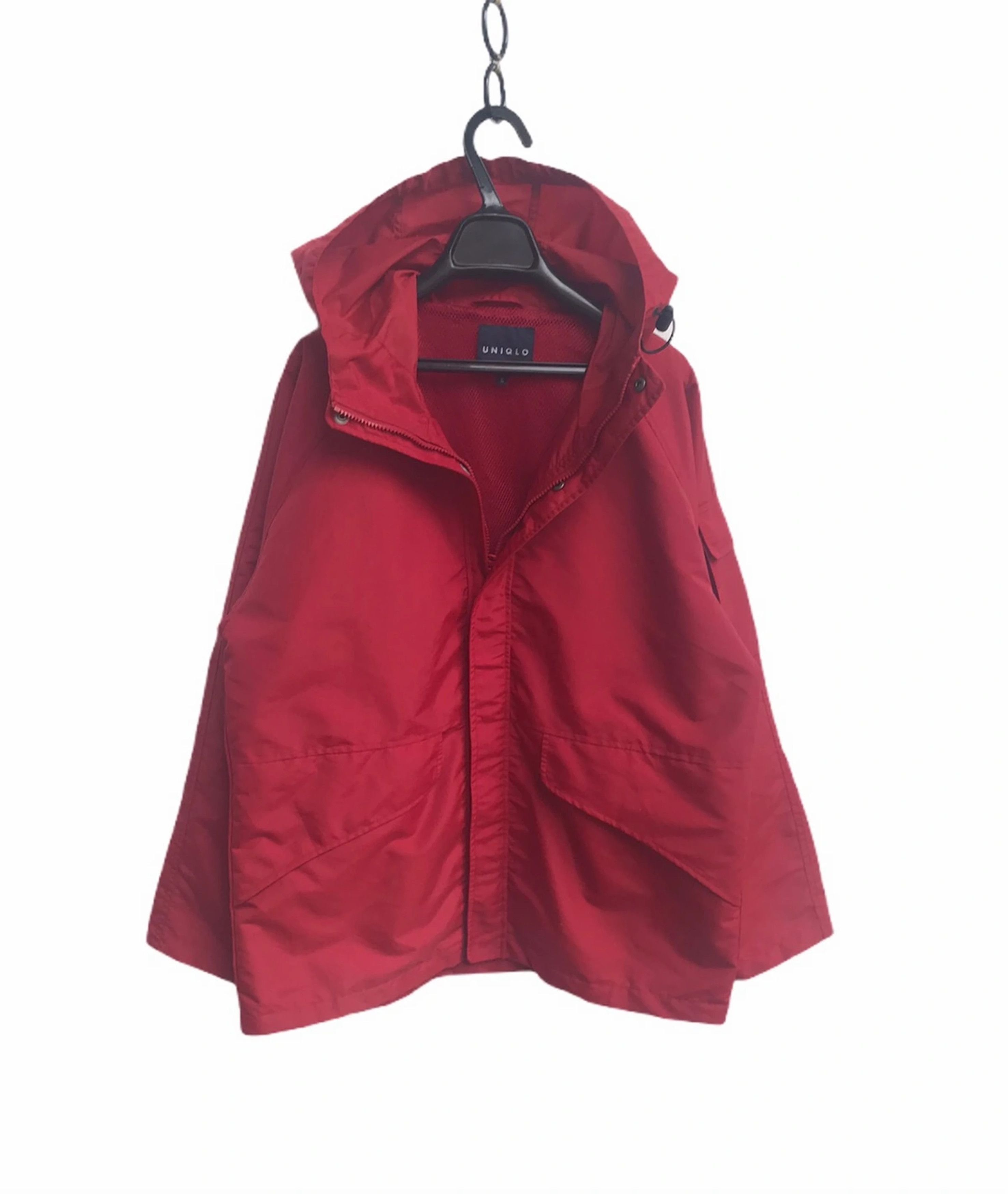 Uniqlo Uniqlo Windbreaker red Jacket With Hoodies Size US M / EU 48-50 / 2 - 2 Thumbnail