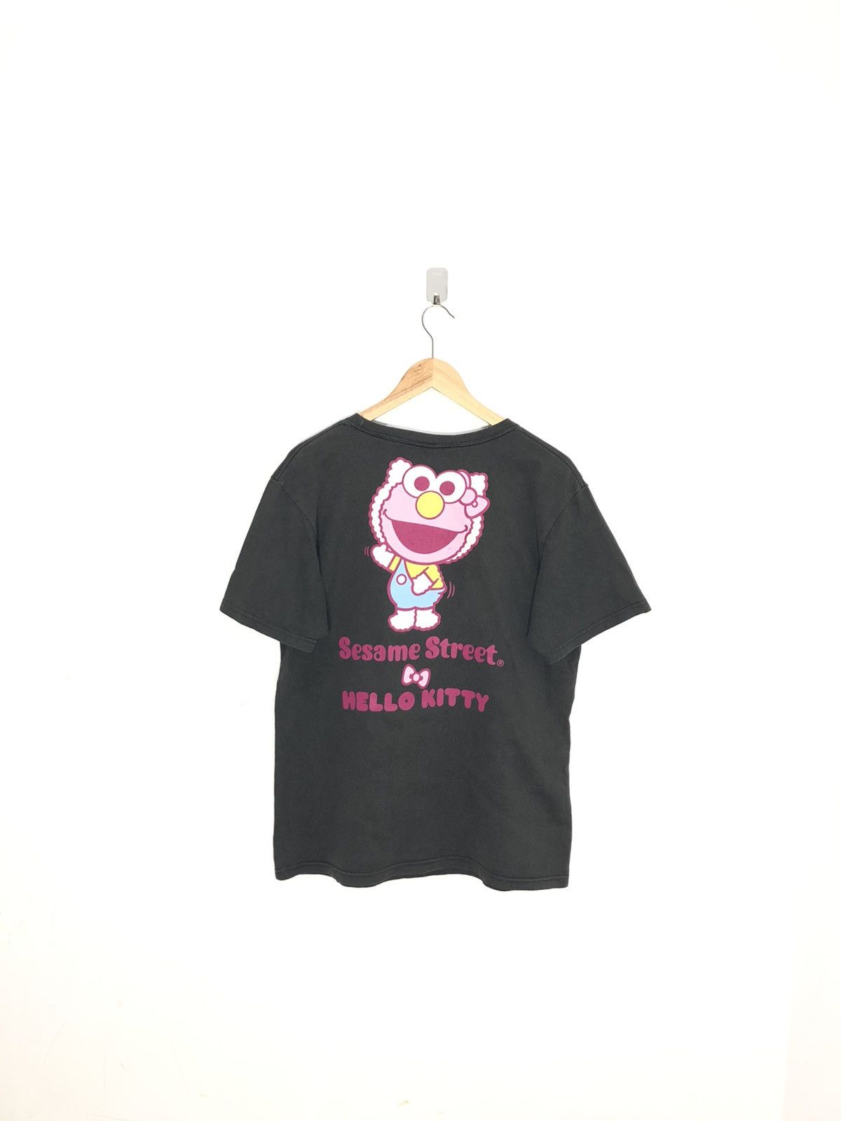Japanese Brand Vintage 90’s Hello Kitty X Sesame Street Shirts Size US M / EU 48-50 / 2 - 6 Thumbnail