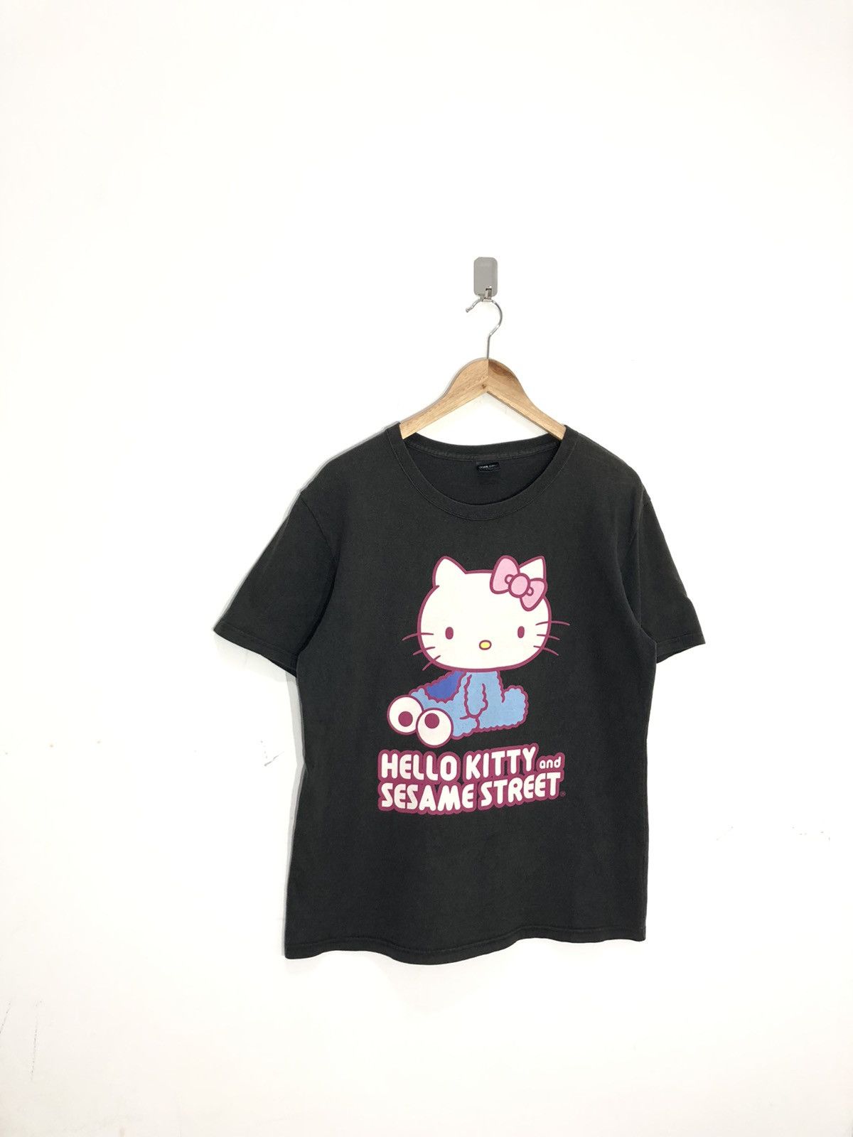 Japanese Brand Vintage 90’s Hello Kitty X Sesame Street Shirts Size US M / EU 48-50 / 2 - 3 Thumbnail