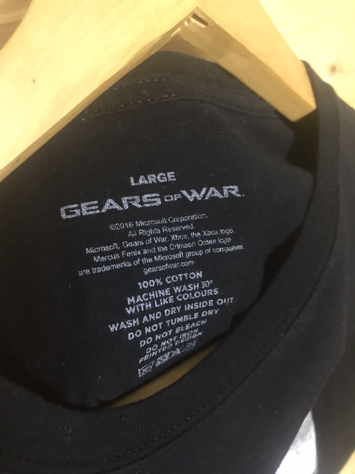 The Game Gears of War 4 t-shirt Size US L / EU 52-54 / 3 - 6 Thumbnail