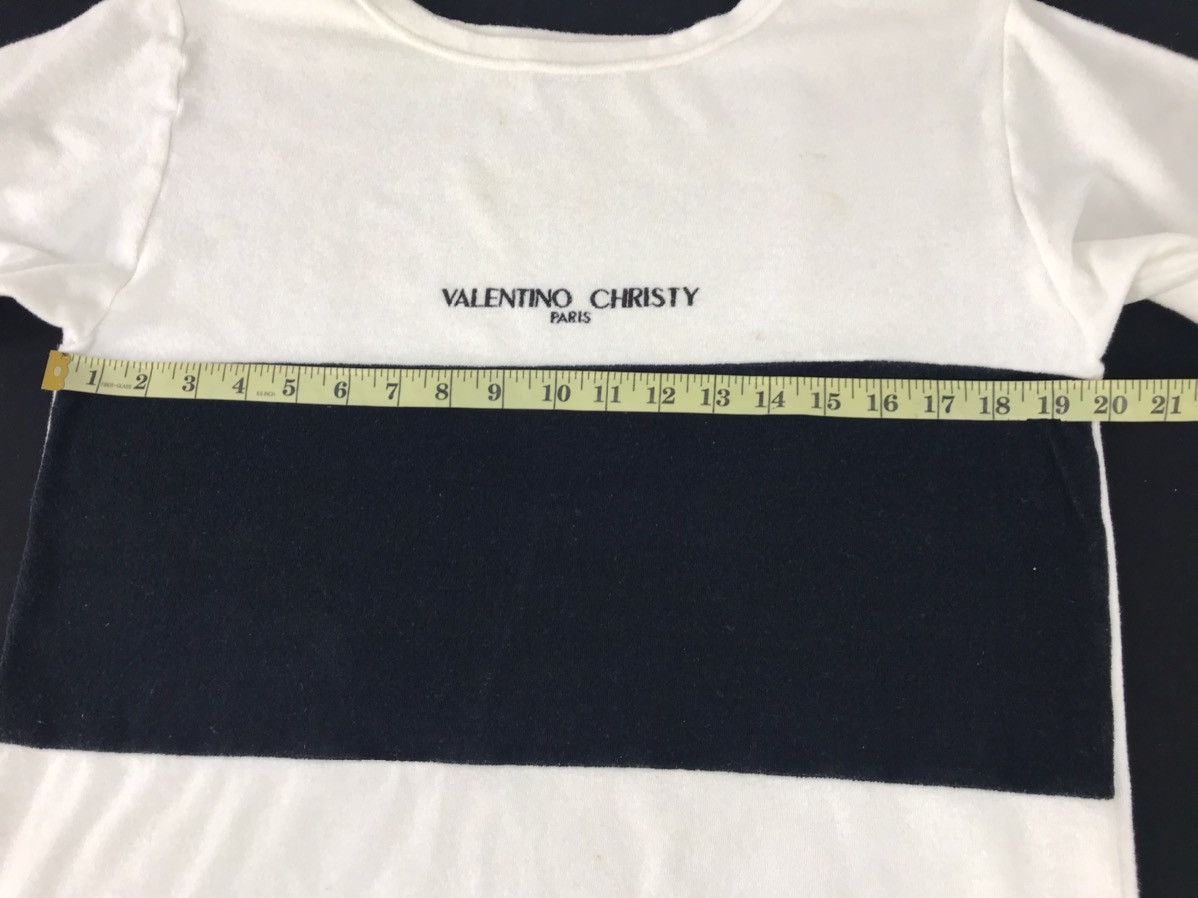 Designer × Valentino × Vintage Vintage 90s Valentino Christy Paris Embroidery Logo T-shirt Size US M / EU 48-50 / 2 - 8 Thumbnail