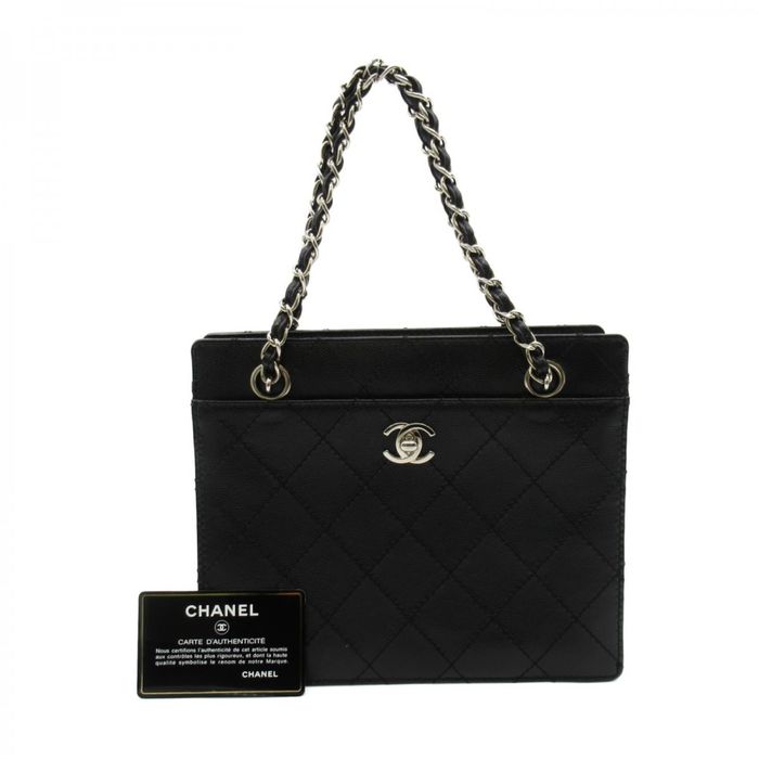 Chanel Matelasse Leather Chain Bag | Grailed