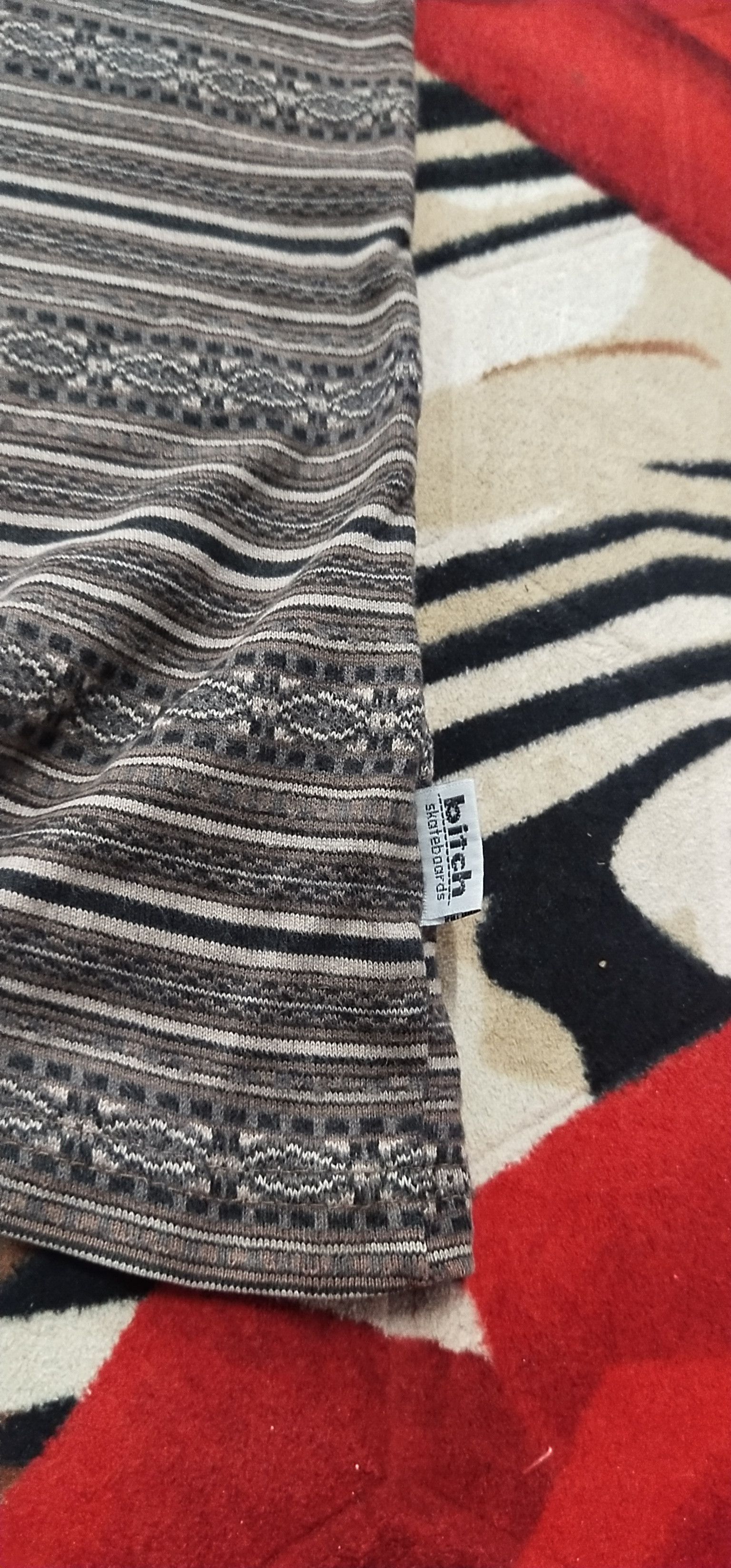 Japanese Brand Last Drop Rare Bitch Skateboards Tshirt L Size US L / EU 52-54 / 3 - 5 Thumbnail