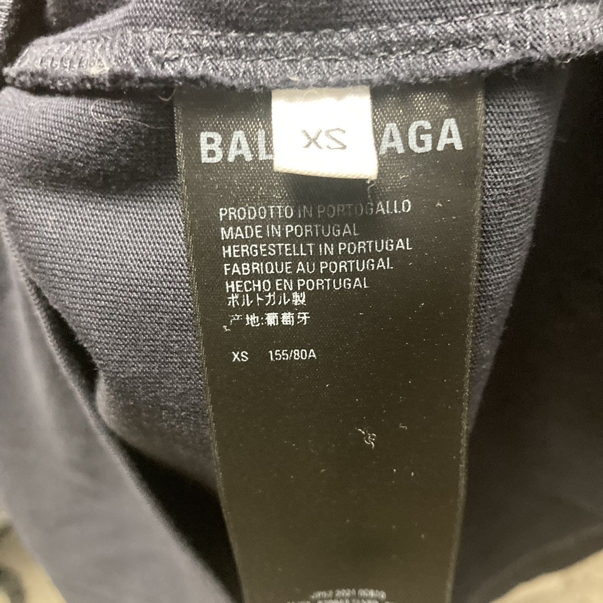 Balenciaga New Balenciaga College Crest Logo Navy T-Shirt Size XS Size XS / US 0-2 / IT 36-38 - 5 Thumbnail