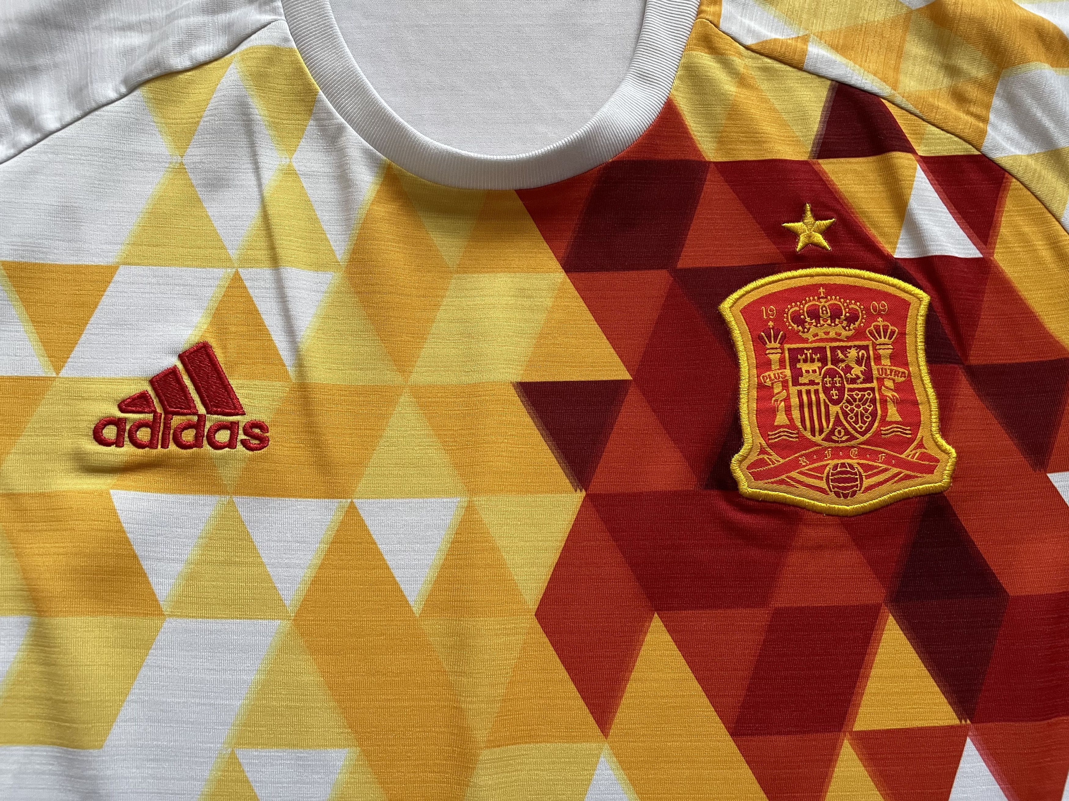 Adidas Spain football shirt 2015 Jersey Tee Rare Y2K Hype Drill Size US L / EU 52-54 / 3 - 3 Thumbnail