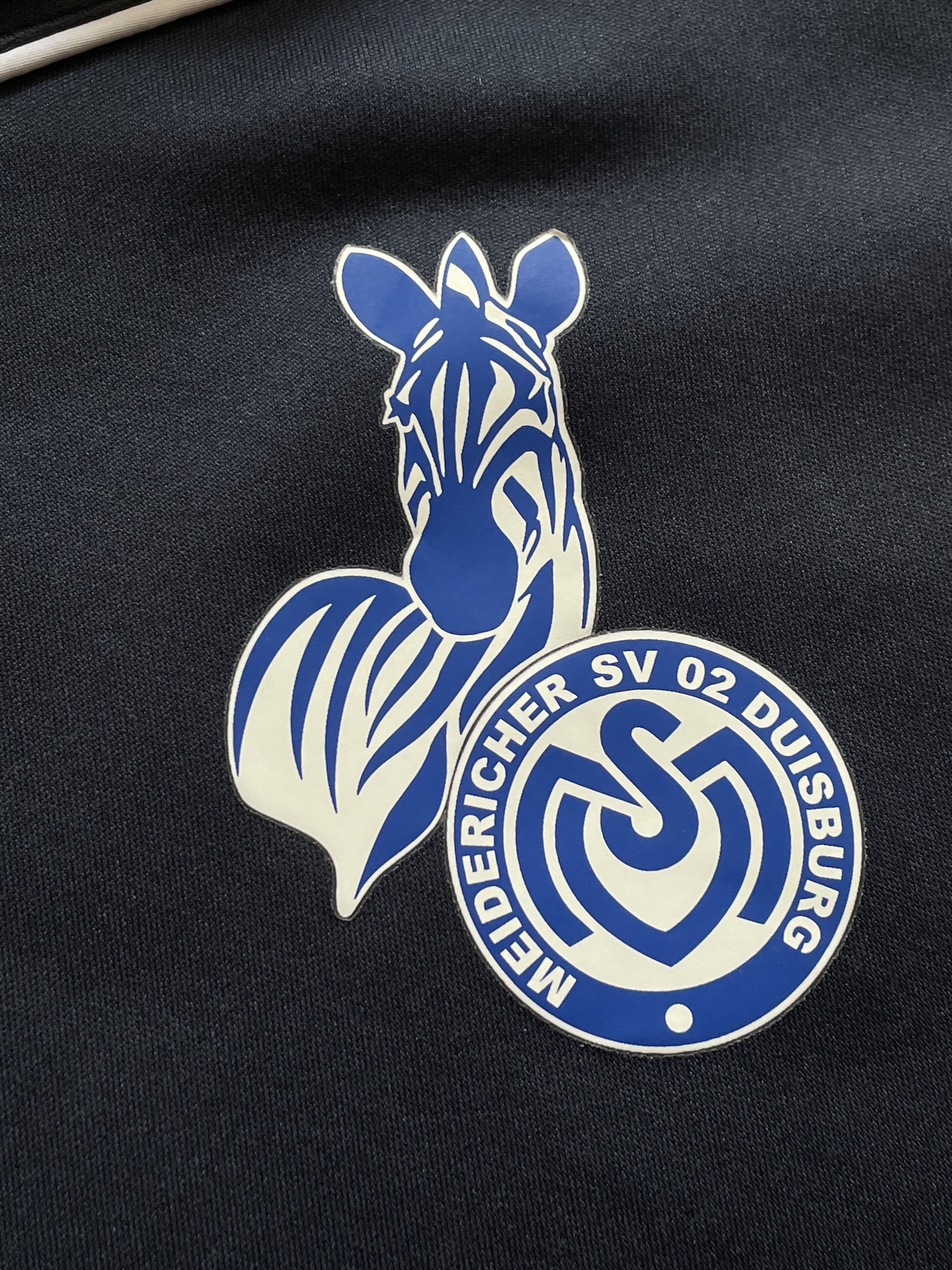 Other MSV Duisburg Football Sweatshirt Hooded Zip Rare Soccer Size US S / EU 44-46 / 1 - 3 Thumbnail