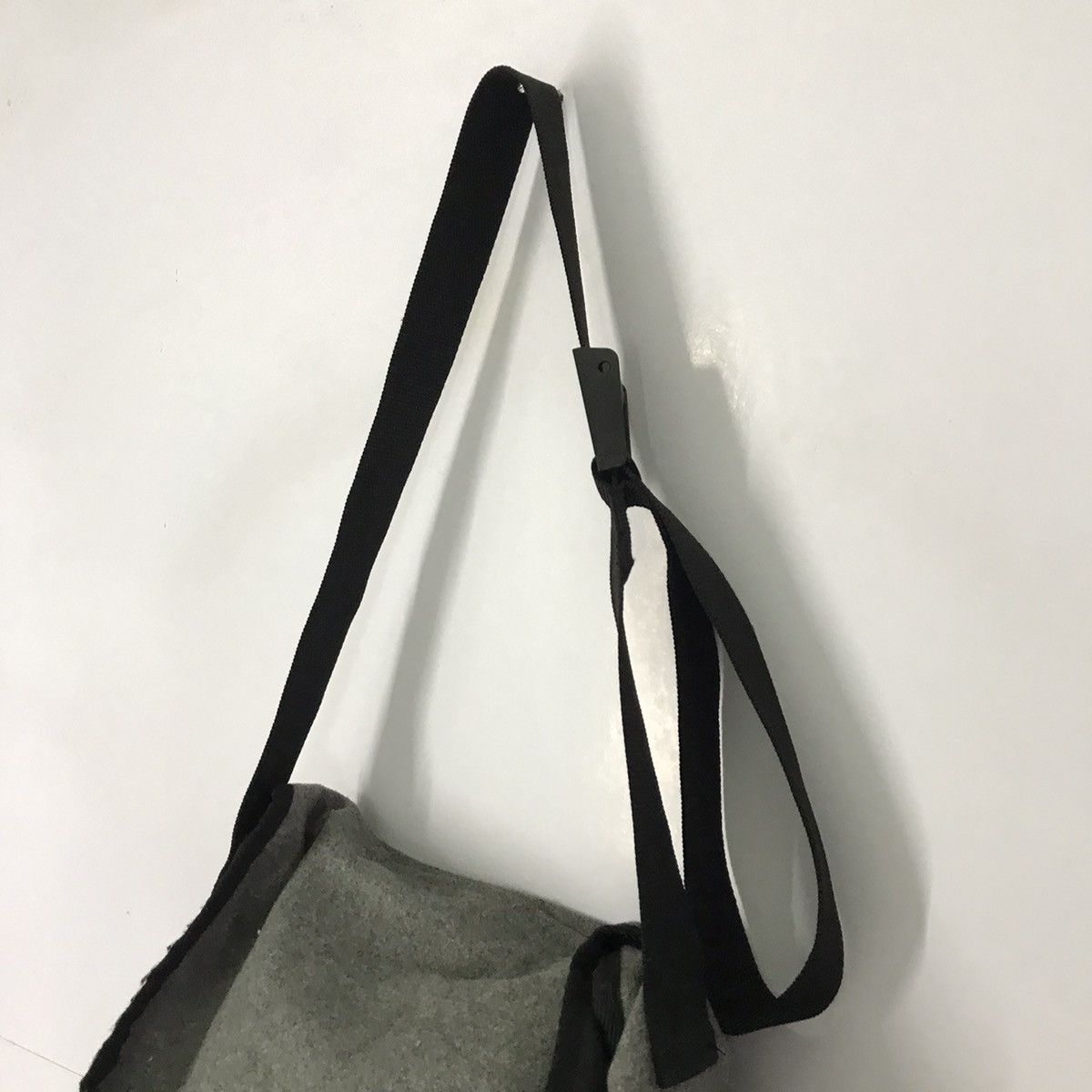Designer × Issey Miyake × Ne-Net Ne-net by Issey Miyake wool slim bag Size ONE SIZE - 3 Thumbnail