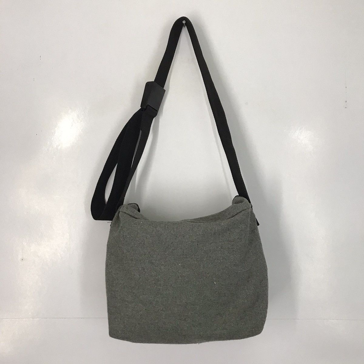 Designer × Issey Miyake × Ne-Net Ne-net by Issey Miyake wool slim bag Size ONE SIZE - 4 Thumbnail