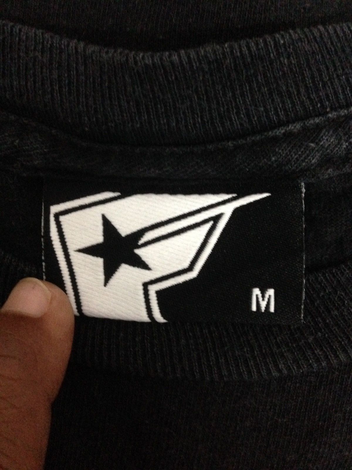 Vintage Famous Star Rare T-Shirts Size M Size US M / EU 48-50 / 2 - 3 Thumbnail
