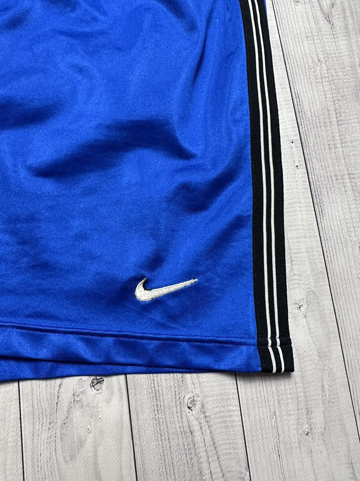 Nike × Vintage Vintage Nike shorts size XL logo Size US 36 / EU 52 - 2 Thumbnail