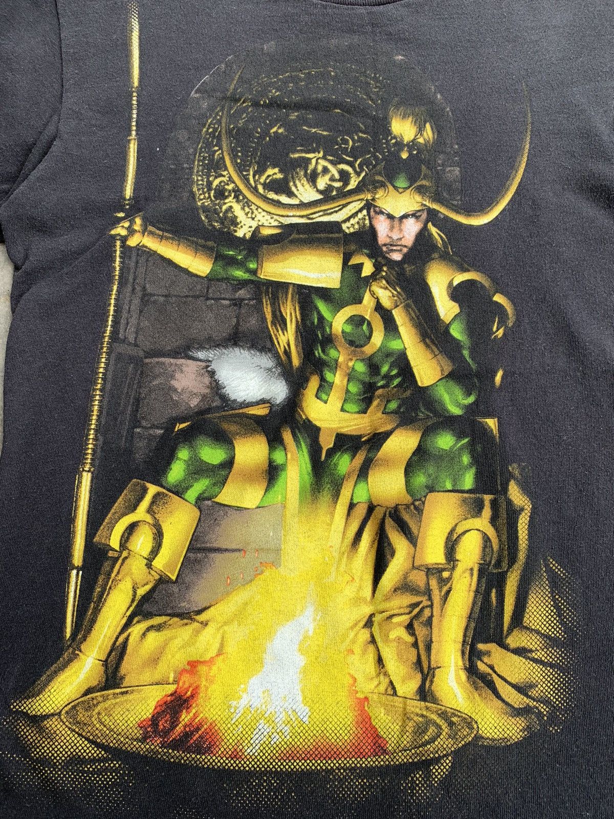 Mad Engine Vintage Y2K Faded Marvel Loki OverPrint Tshirt Size US S / EU 44-46 / 1 - 2 Thumbnail