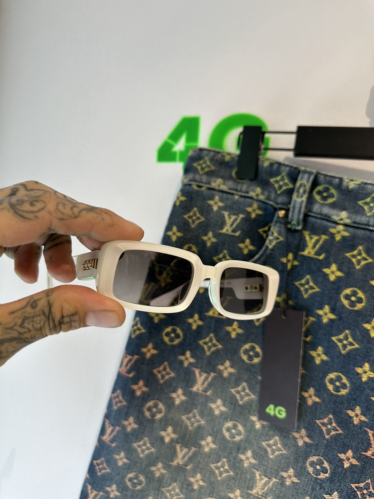 Chrome Hearts Chrome Hears WHITE PEARL SUNGLASSES KINK NEW Size ONE SIZE - 8 Thumbnail