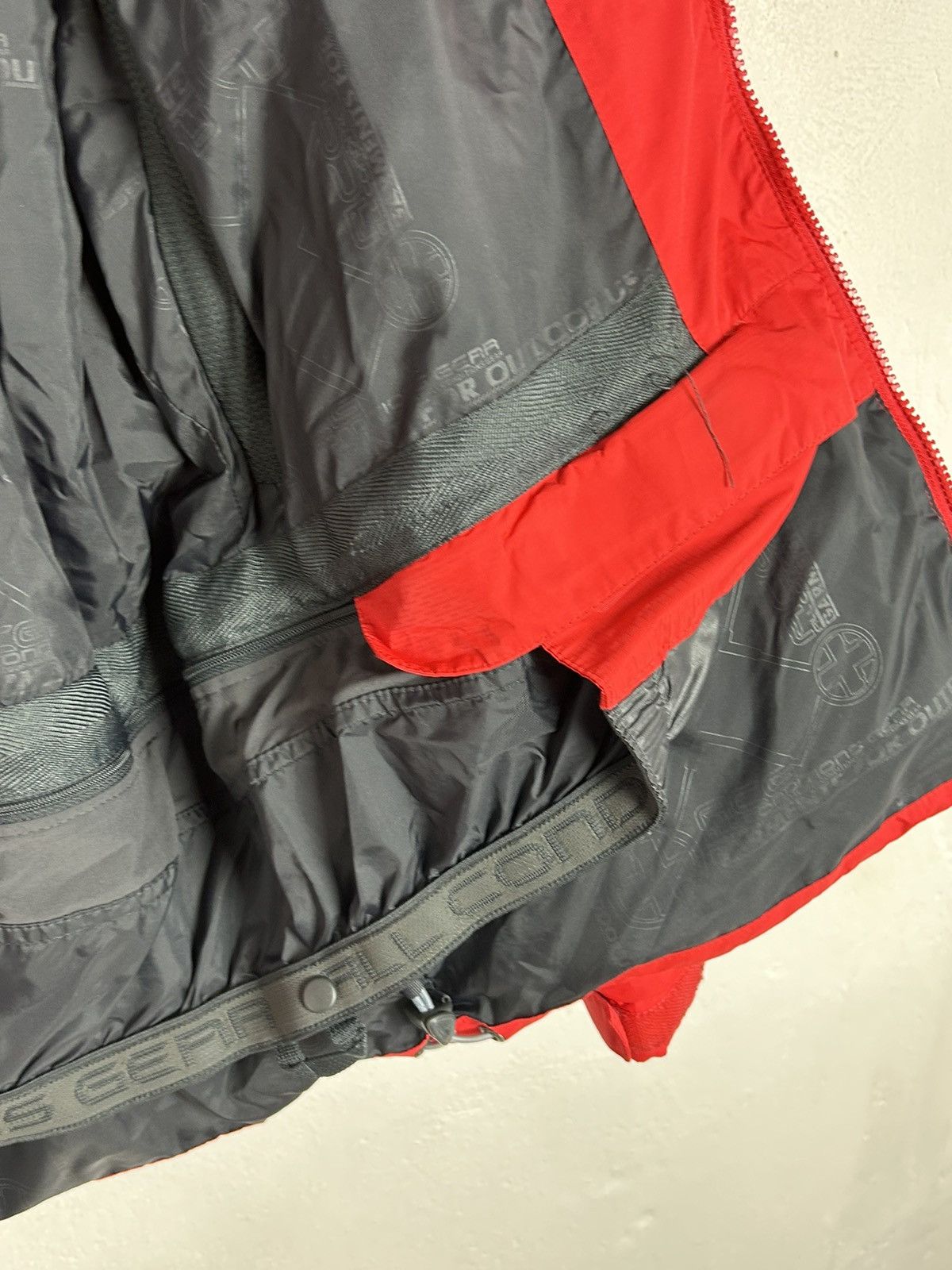 Nike ACG 00s Vintage Nike ACG Ski Puffer Jacket In Red Size US S / EU 44-46 / 1 - 15 Thumbnail