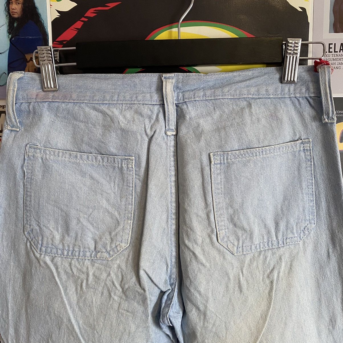 Vintage Vintage Bell Bottom Lightwash Blue Flare Jeans Size US 29 - 11 Thumbnail