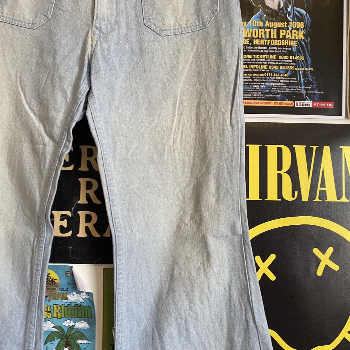 Vintage Vintage Bell Bottom Lightwash Blue Flare Jeans Size US 29 - 5 Thumbnail