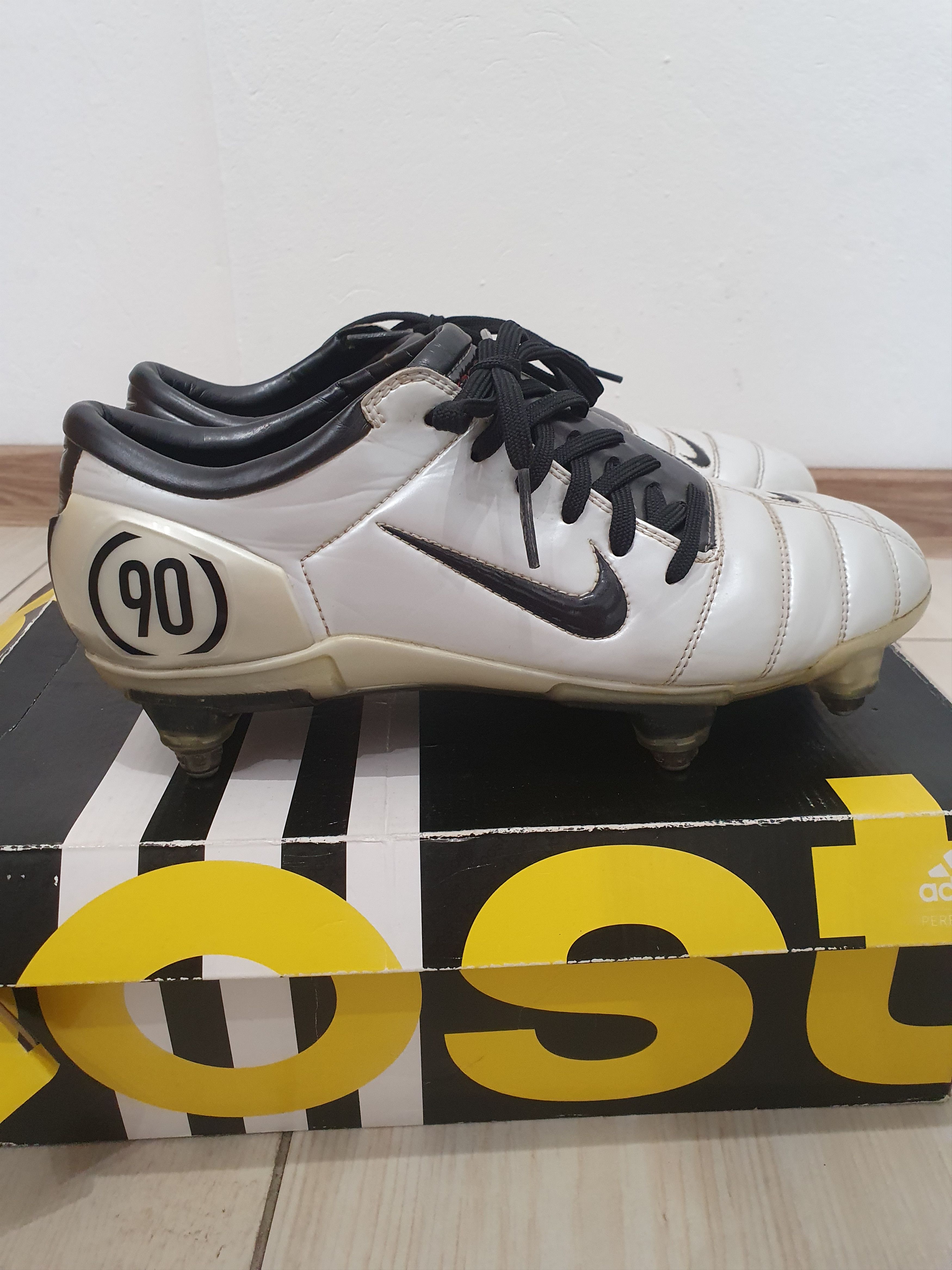 NIKE AIR ZOOM T90 TOTAL90 SG SIze 42 8.5us 7.5uk soccer