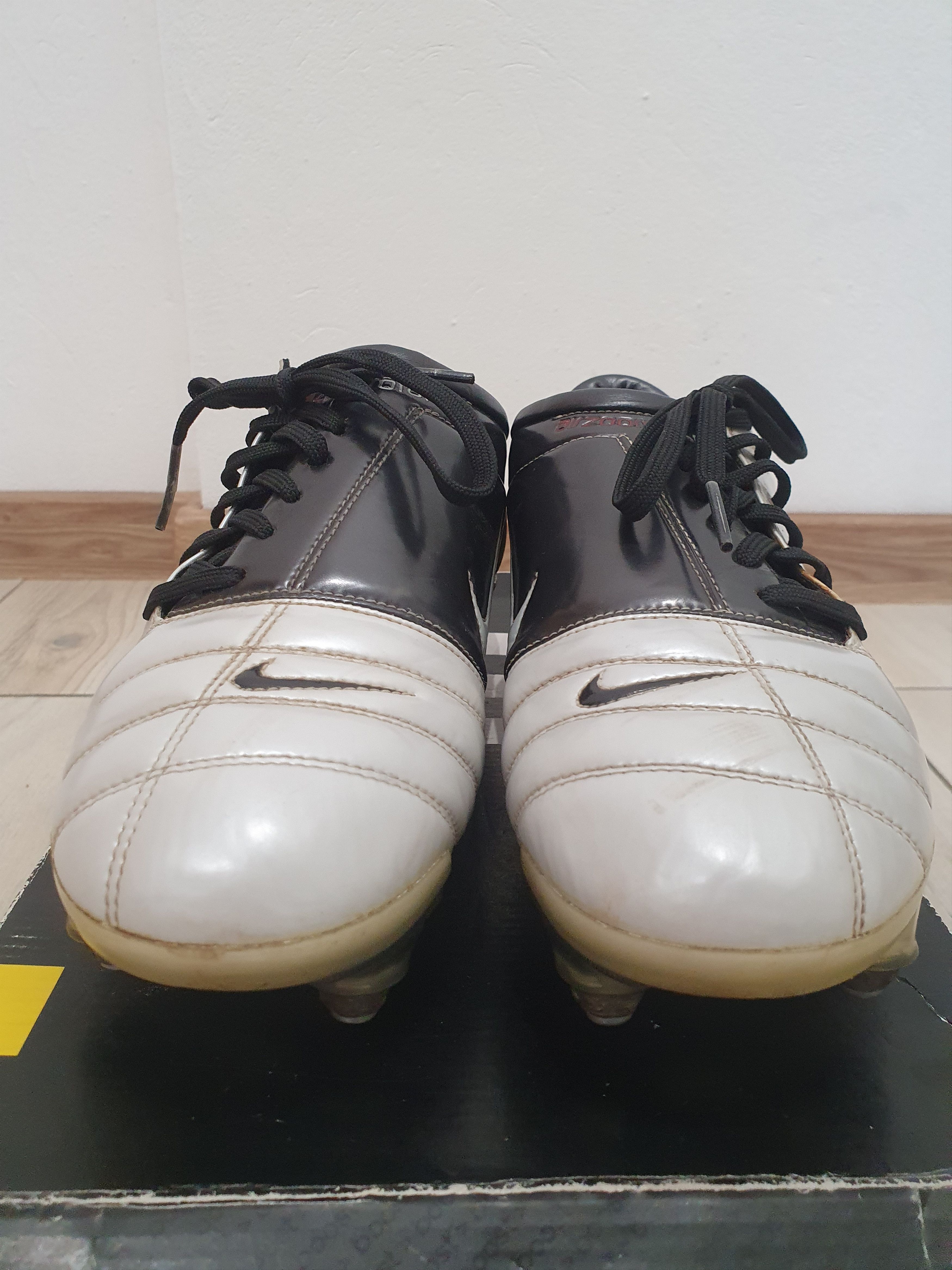 NIKE AIR ZOOM T90 TOTAL90 SG SIze 42 8.5us 7.5uk soccer