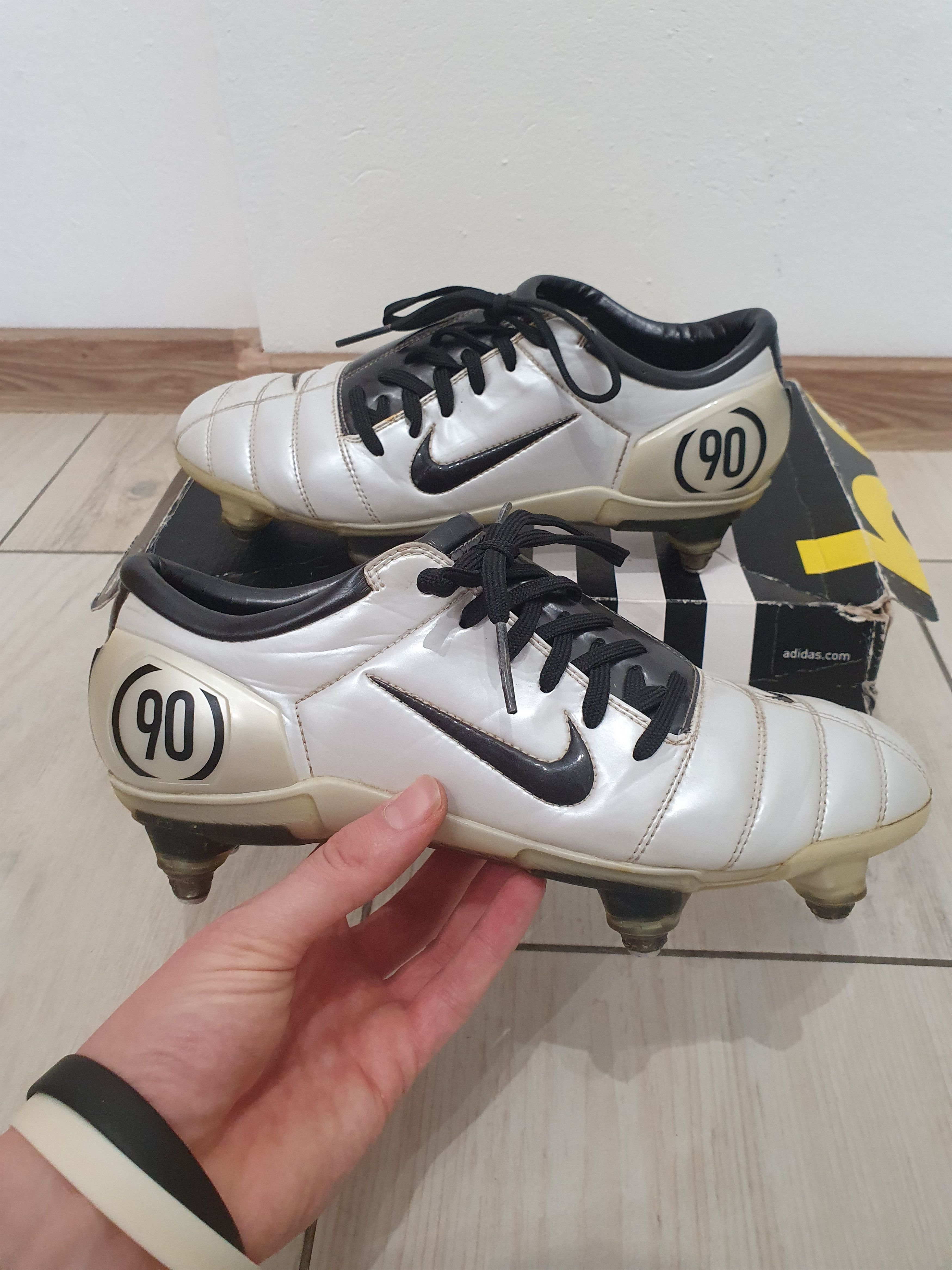 NIKE AIR ZOOM T90 TOTAL90 SG SIze 42 8.5us 7.5uk soccer