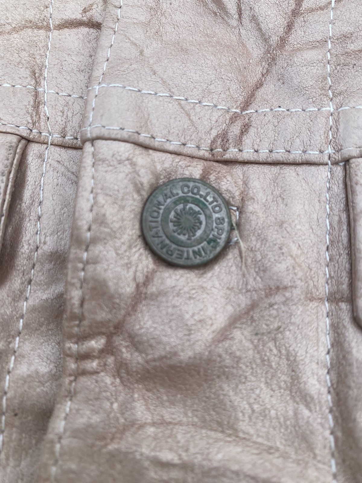 Japanese Brand suede leather button up shirt Size US L / EU 52-54 / 3 - 5 Thumbnail