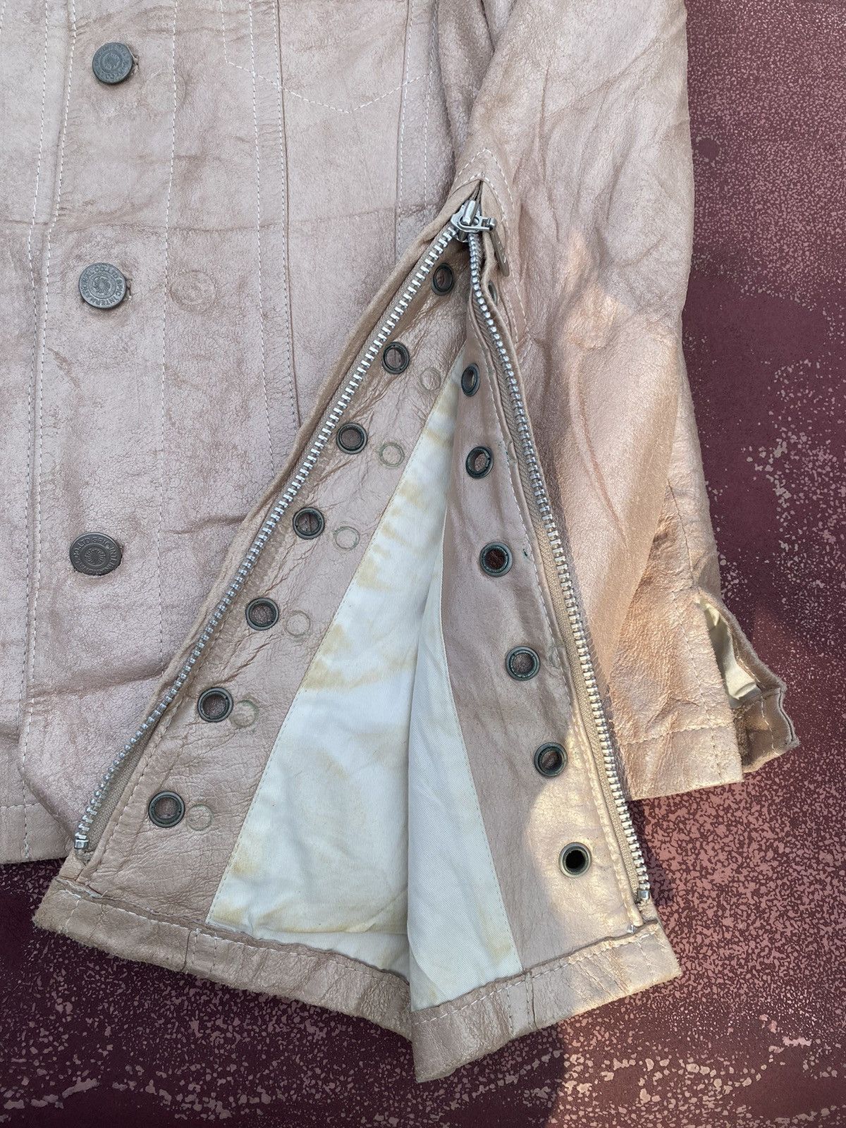 Japanese Brand suede leather button up shirt Size US L / EU 52-54 / 3 - 7 Thumbnail
