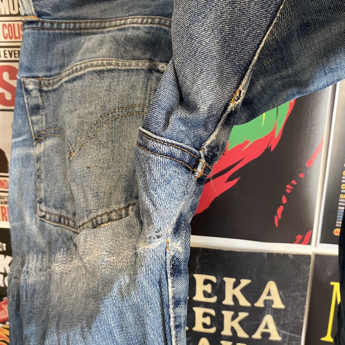 Levi's Vintage Levi’s 551 90s Big E Selvedge Distressed Denim Size US 28 / EU 44 - 12 Thumbnail
