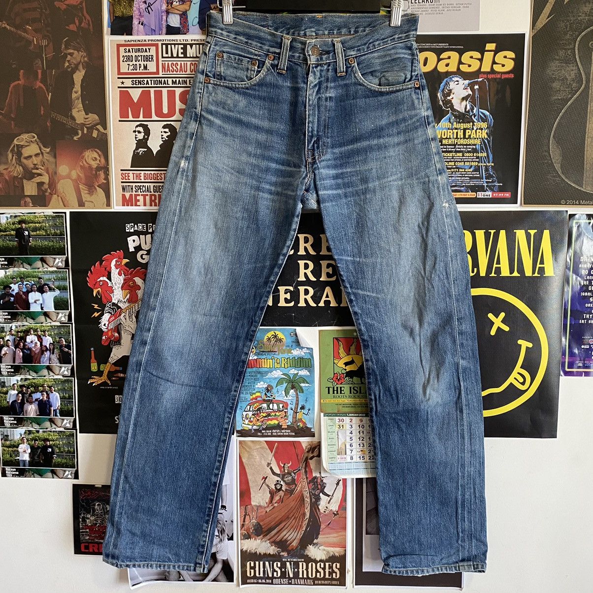 Levi's Vintage Levi’s 551 90s Big E Selvedge Distressed Denim Size US 28 / EU 44 - 1 Thumbnail