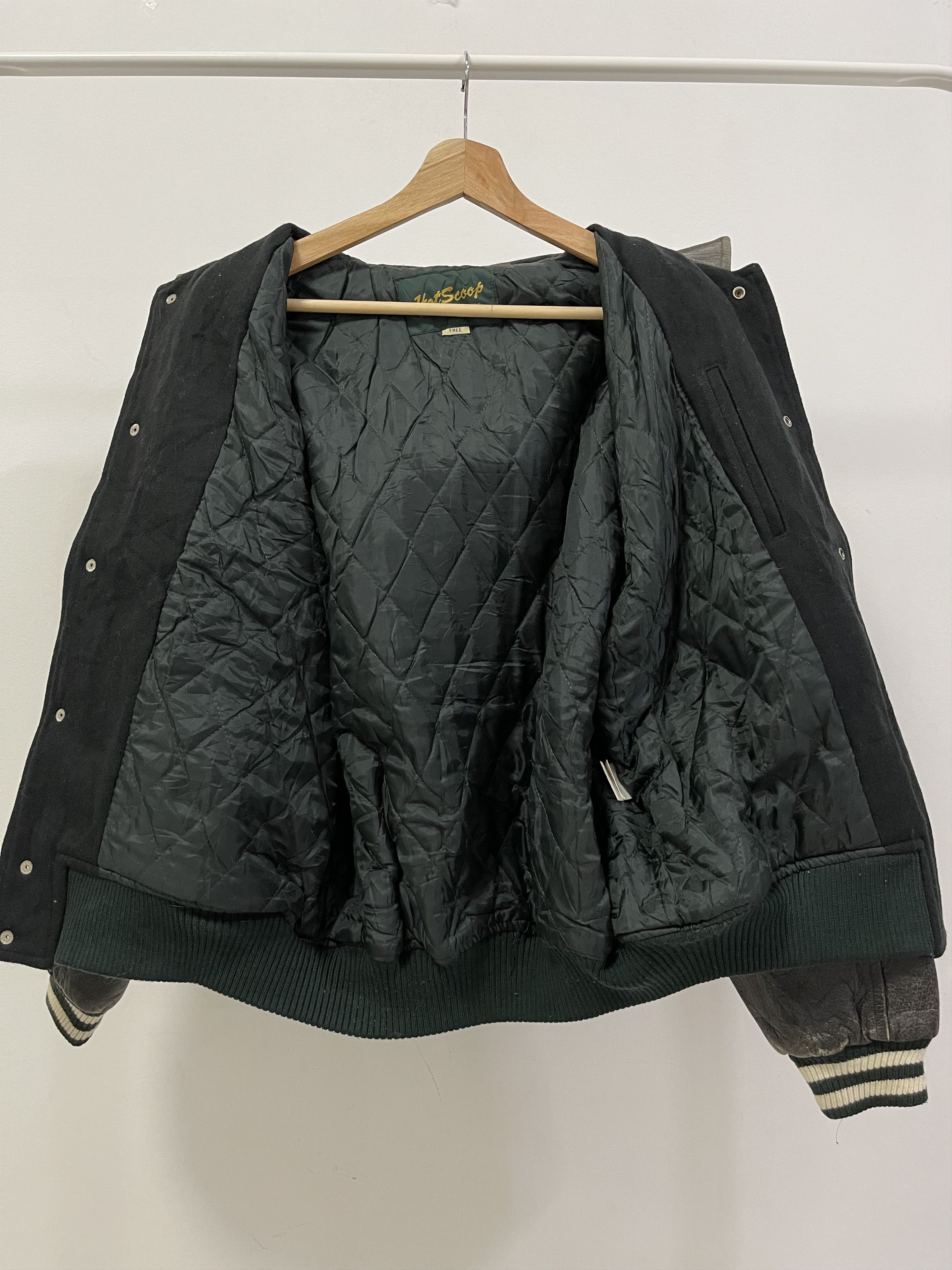 Leather Vintage HOTSCOOP Wool Sleeve Leather Varsity Jacket Size US L / EU 52-54 / 3 - 11 Thumbnail