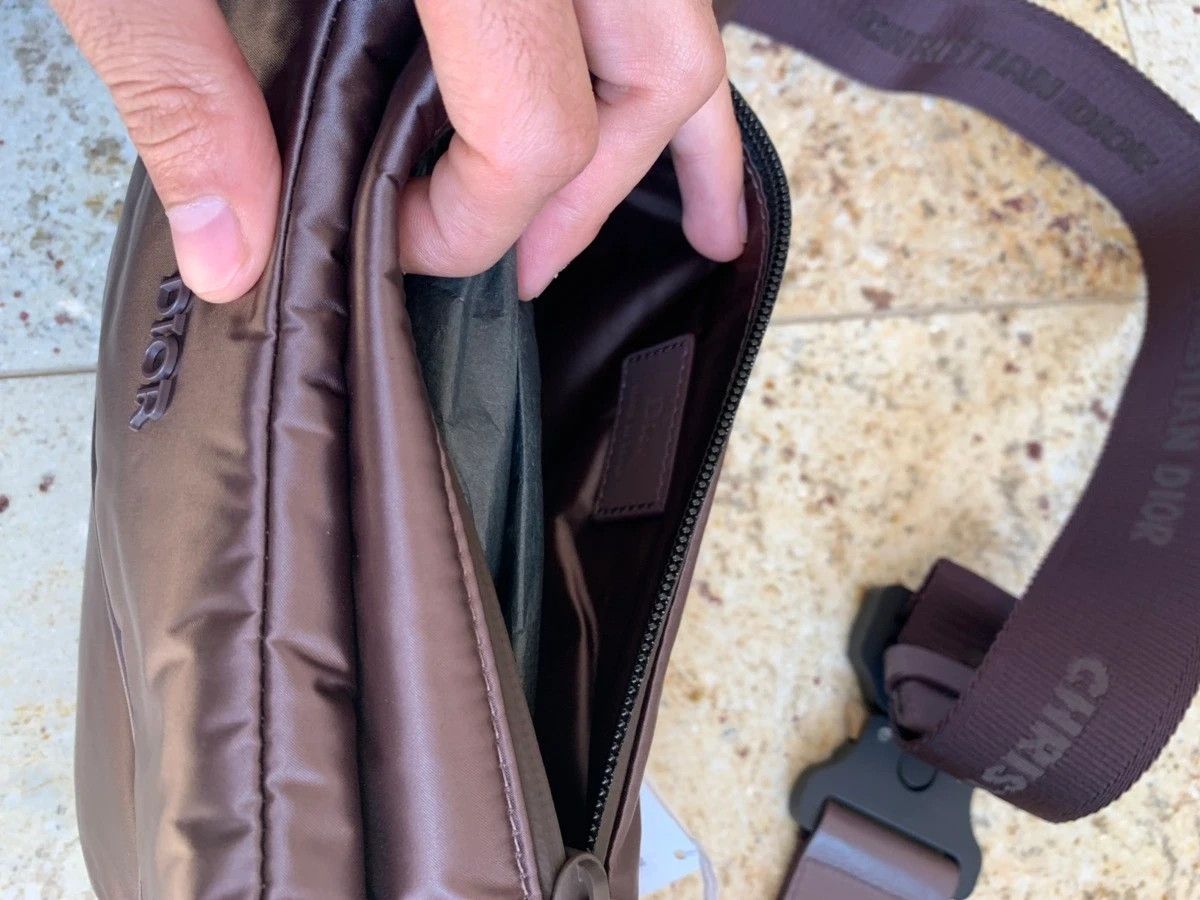 Christian Dior Monsieur × Kim Jones Saddle Bag With Buckle in Bordeaux Size ONE SIZE - 12 Thumbnail