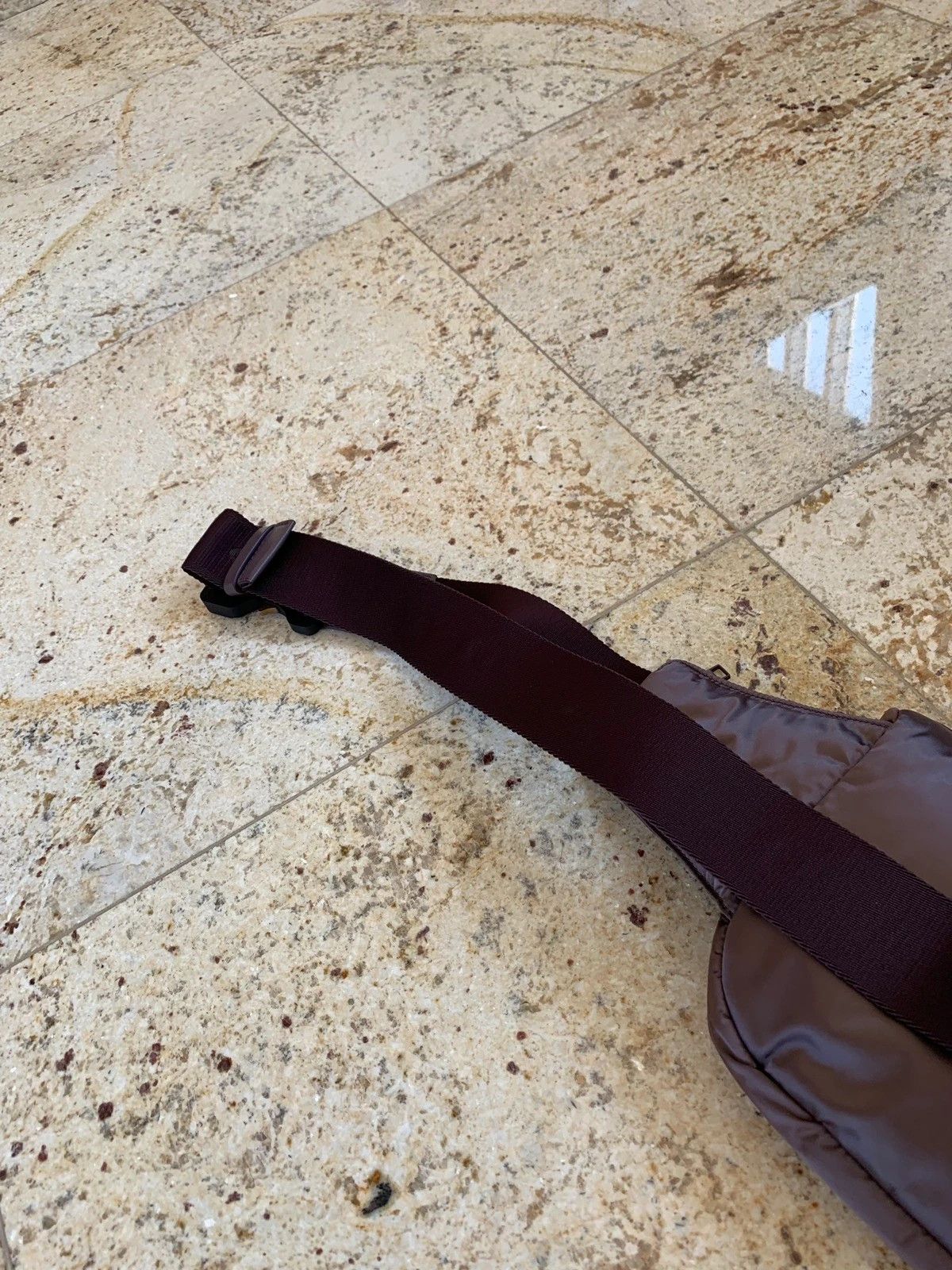 Christian Dior Monsieur × Kim Jones Saddle Bag With Buckle in Bordeaux Size ONE SIZE - 7 Thumbnail