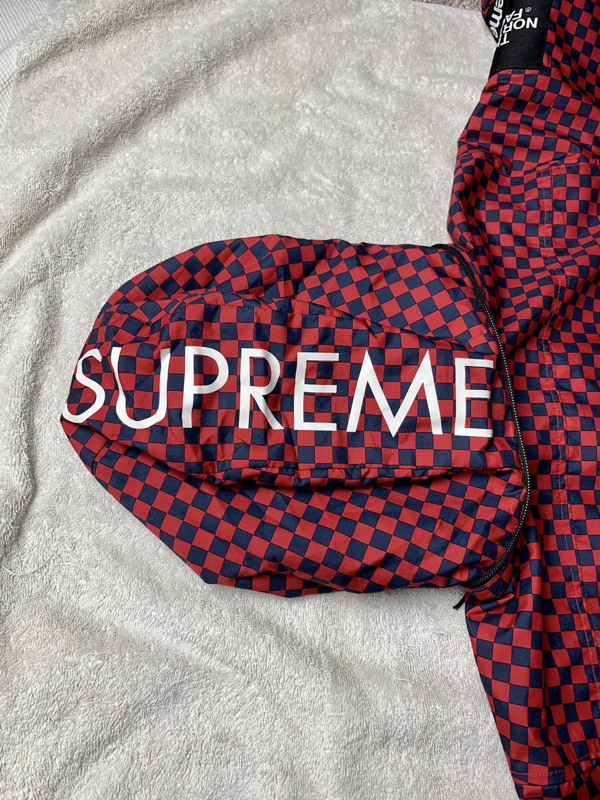Supreme × The North Face 2011 The North Face x Supreme CHECKERED Pullover Jacket Red Size US L / EU 52-54 / 3 - 20 Thumbnail