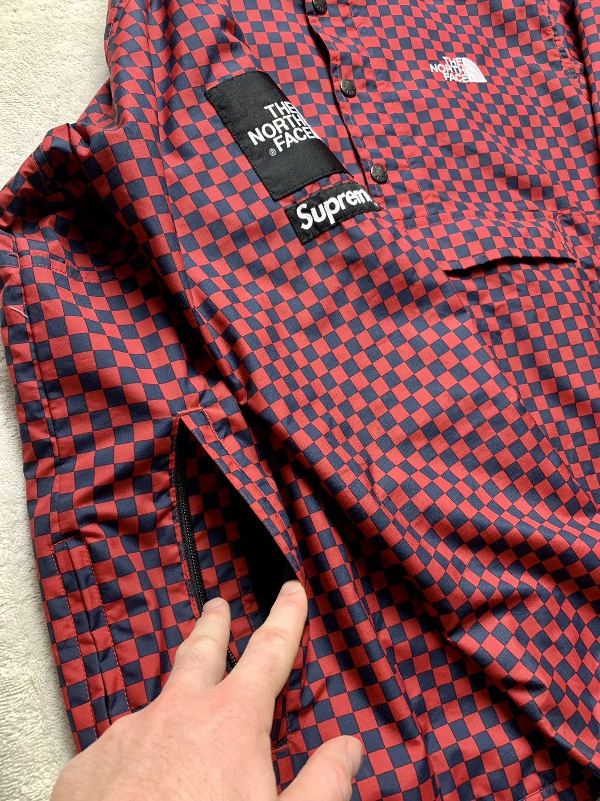Supreme × The North Face 2011 The North Face x Supreme CHECKERED Pullover Jacket Red Size US L / EU 52-54 / 3 - 11 Thumbnail