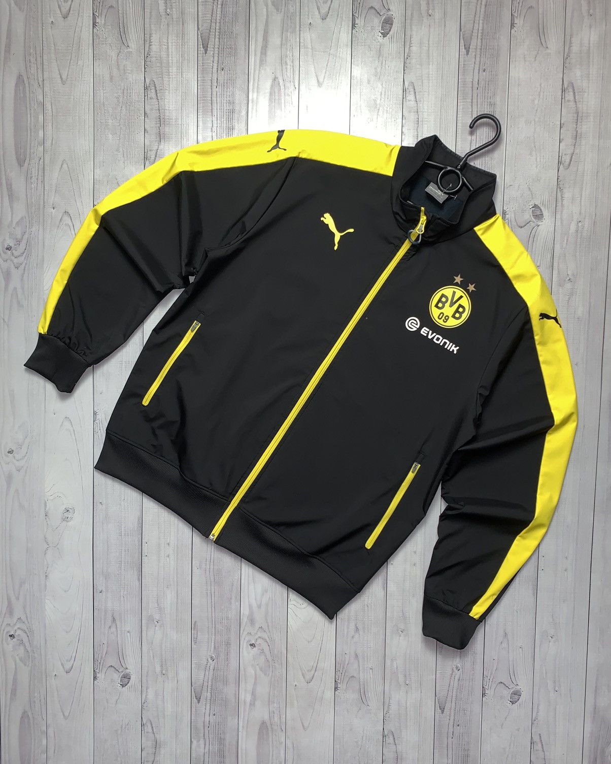 Vintage Borussia Dortmund soccer track jacket puma size L
