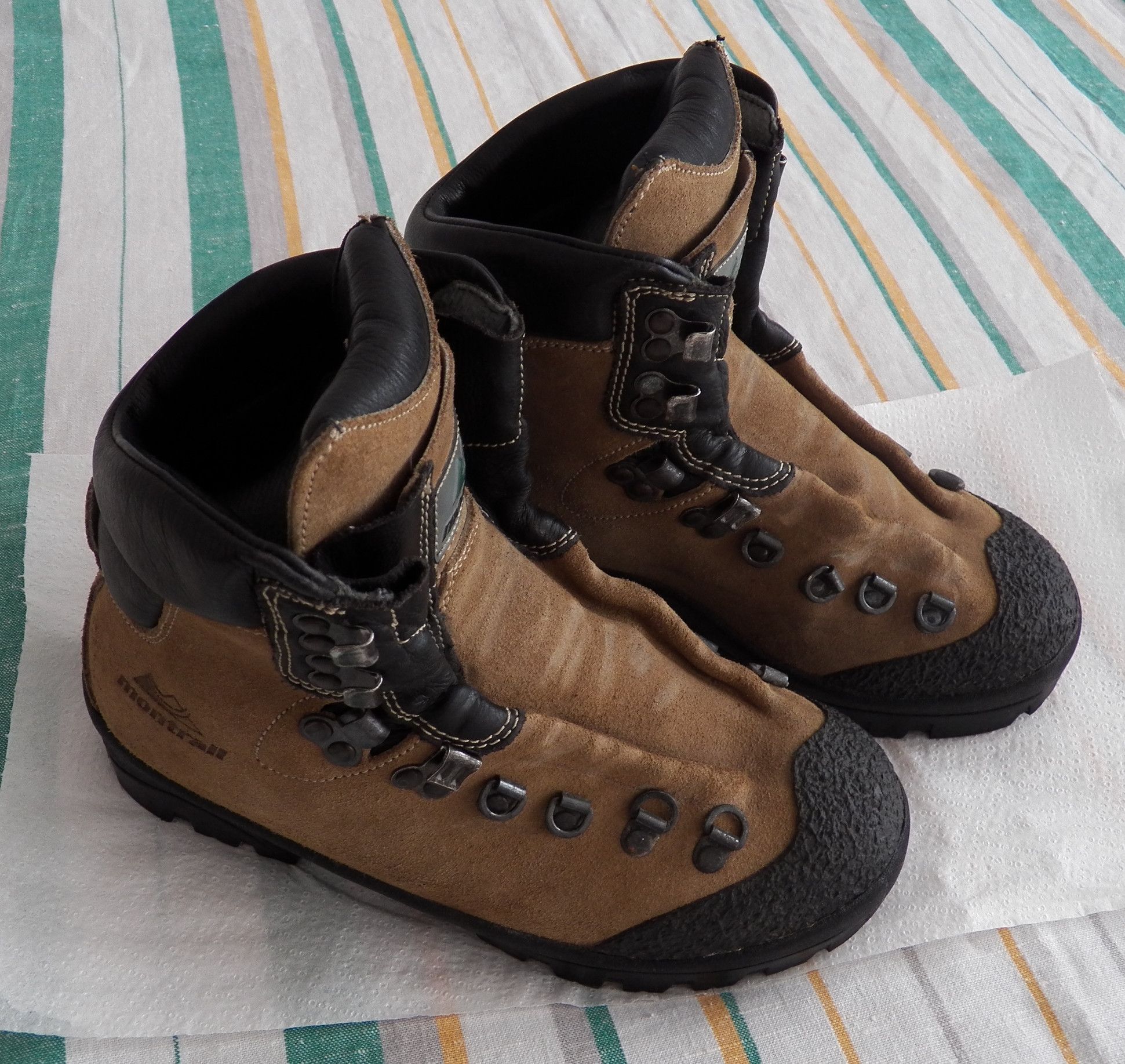 Leather Montrail Vercors Hiking Boots Tan Suede Leather US 6.5 EU 37 Size US 6.5 / IT 36.5 - 1 Thumbnail