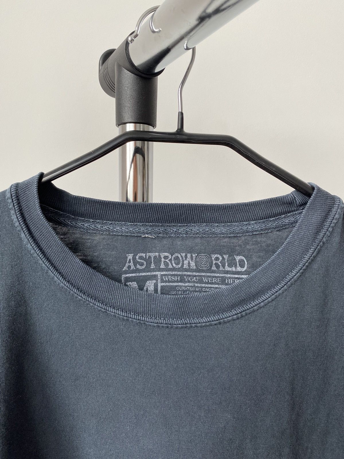 Travis Scott Travis Scott Astroworld Wish You Were Here Faded Merch Tee Size US M / EU 48-50 / 2 - 4 Thumbnail