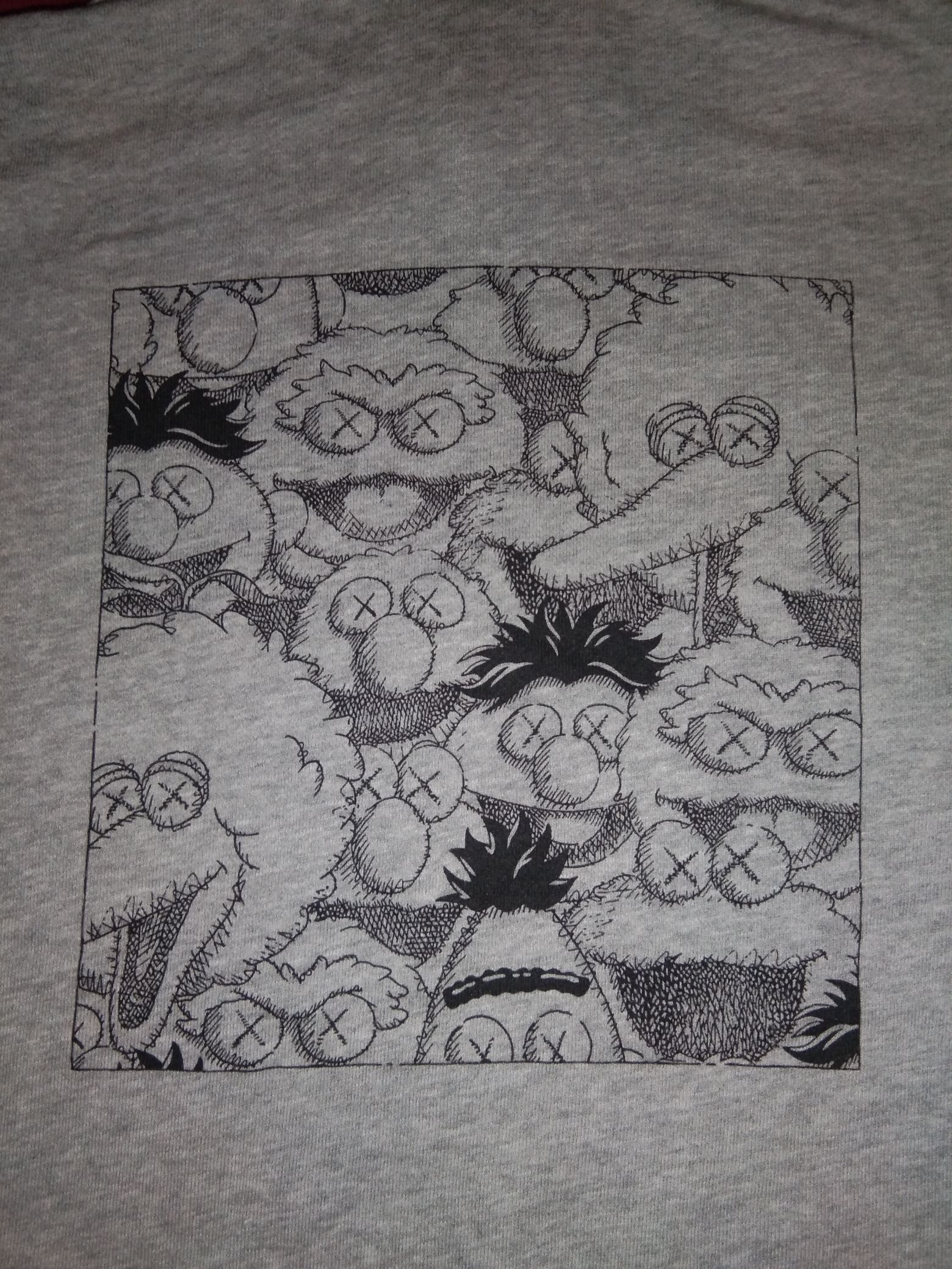 Kaws × Uniqlo Kaws x Sesame Street hoodie artist designer Size US S / EU 44-46 / 1 - 1 Thumbnail