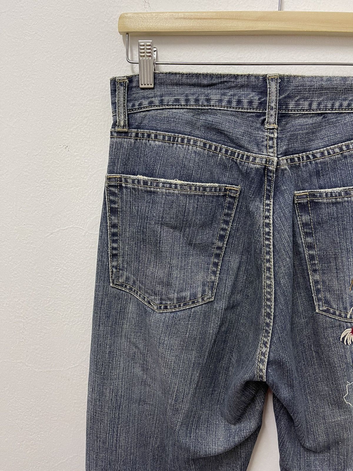 Japanese Brand × Vintage Japanese Tradisional Fish Embroidery Logo Distressed Jeans Size US 31 - 15 Thumbnail